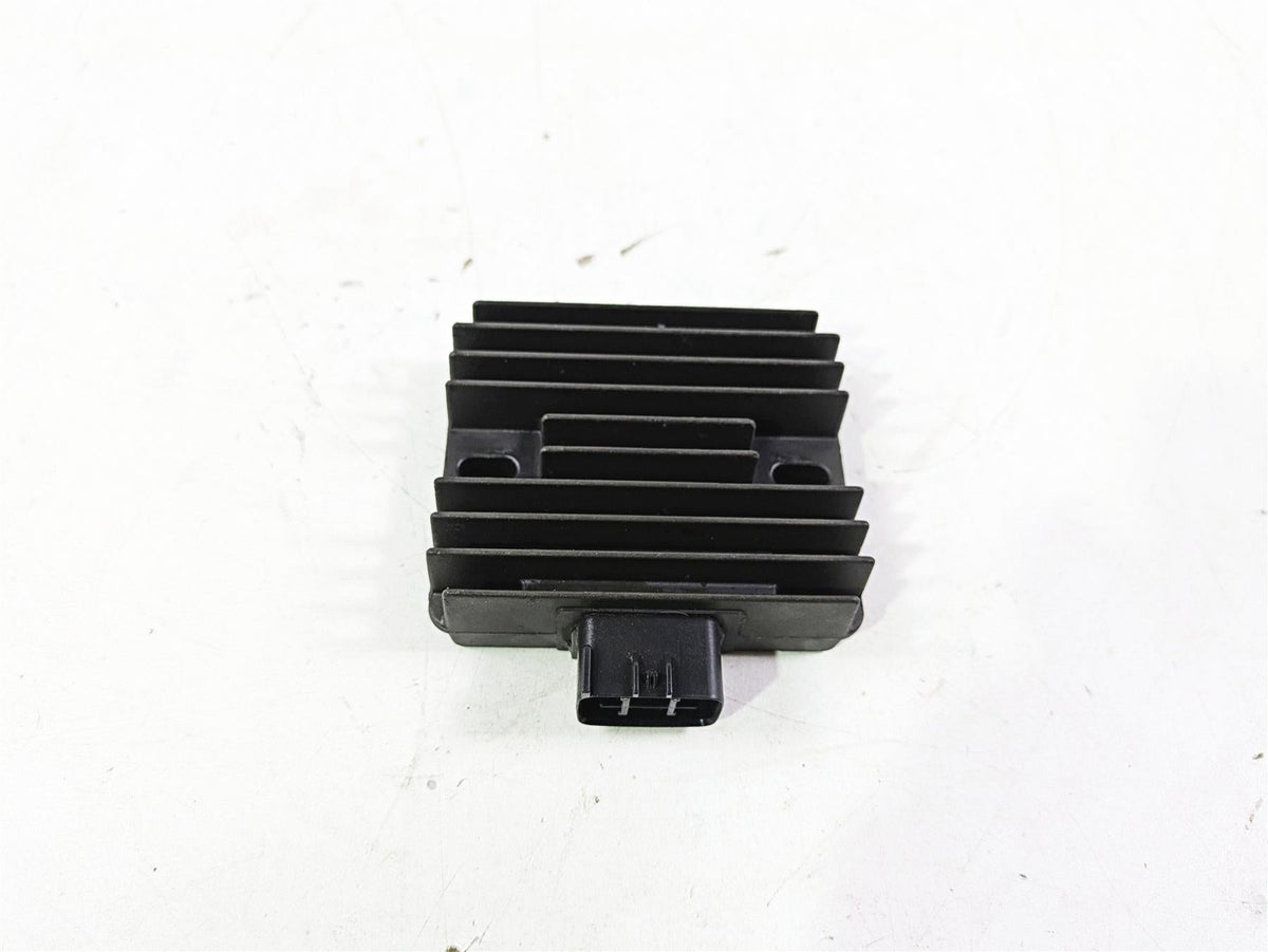 2004 Yamaha XVZ1300 Royal Star Rectifier Voltage Regulator 4XY-81960-00-00 SH678-11 {{ shop.shopifyCountryName }} - Mototech271