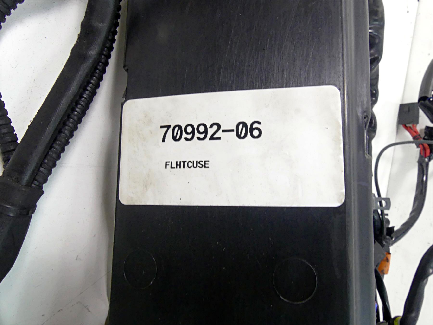 2006 Harley Touring FLHTCU SE E-Glide Main Wiring Harness Loom 70992-06 {{ shop.shopifyCountryName }} - Mototech271
