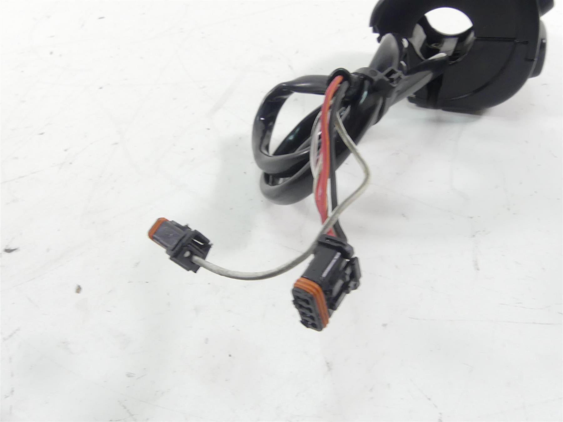 2019 Harley Softail FXBB Street Bob Right Hand Start Control Switch 71500462 {{ shop.shopifyCountryName }} - Mototech271