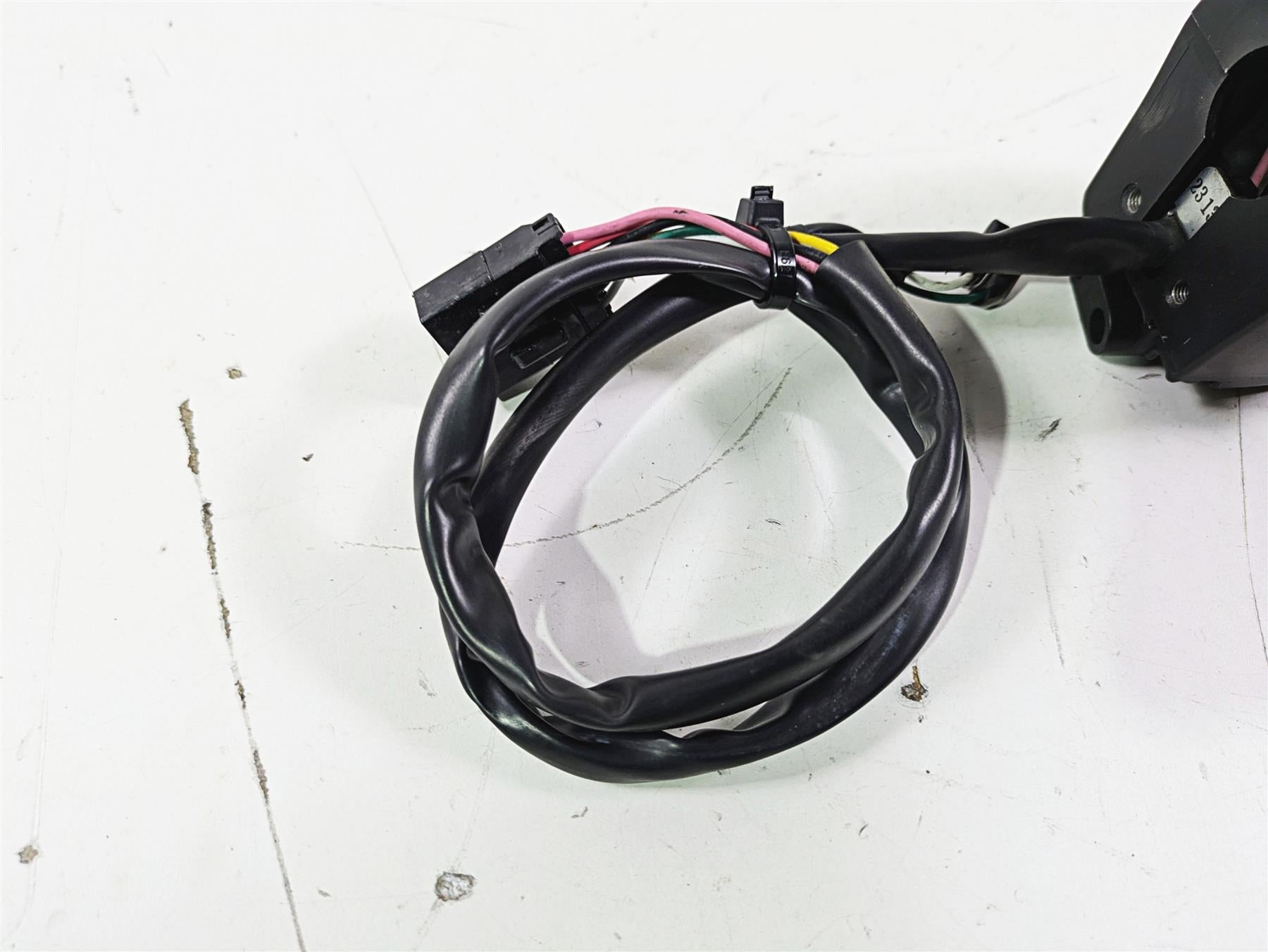 2012 Victory Cross Country Right Control Switch & Throttle 4011357 {{ shop.shopifyCountryName }} - Mototech271