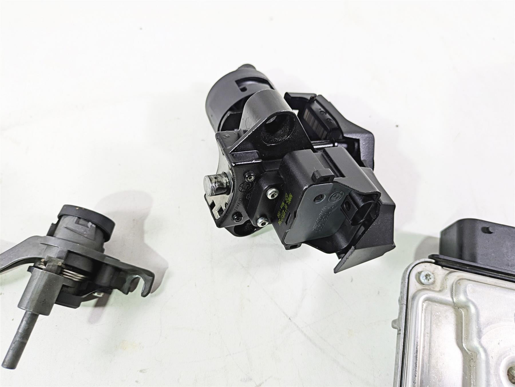 2009 BMW R1200GS K255 Adv Cdi Ignition Switch Key Locks Set -Read 13618521661 {{ shop.shopifyCountryName }} - Mototech271