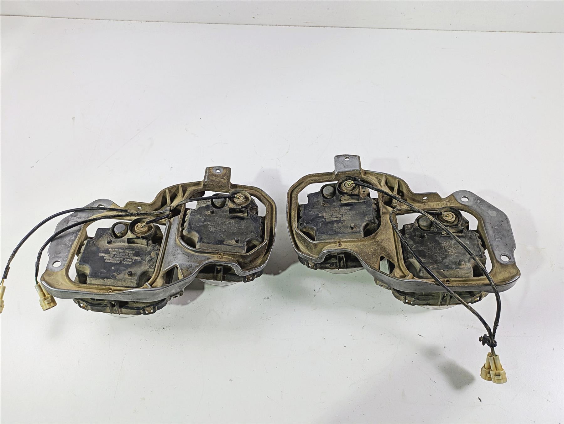 2020 Yamaha YXZ1000 R SS XTR Headlight Head Light Lamp Set READ 2UD-84300-00-00 {{ shop.shopifyCountryName }} - Mototech271