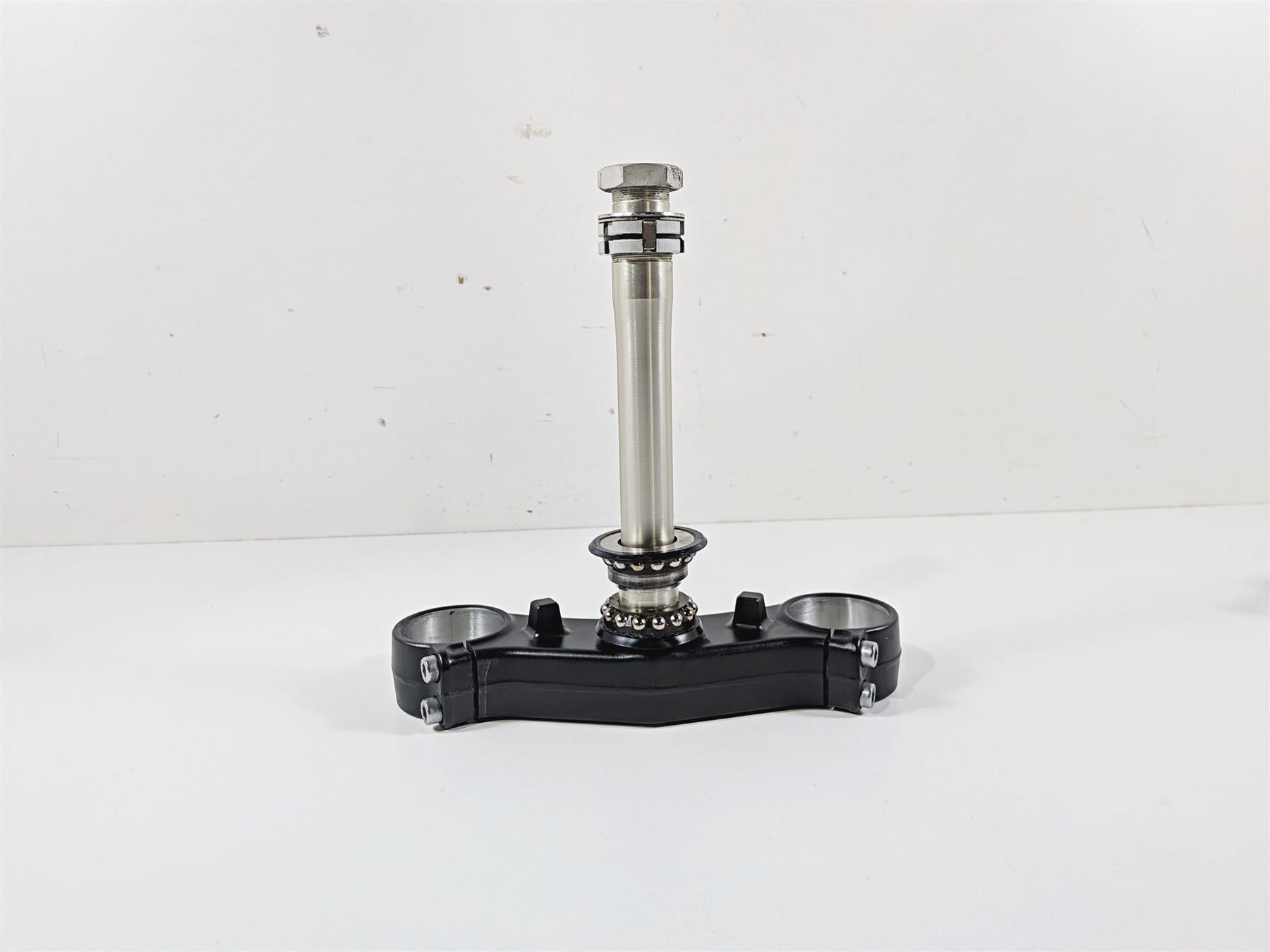 2023 Yamaha MT10 MTN1000 Lower Triple Tree Steering Clamp B5Y-23340-00-00 {{ shop.shopifyCountryName }} - Mototech271