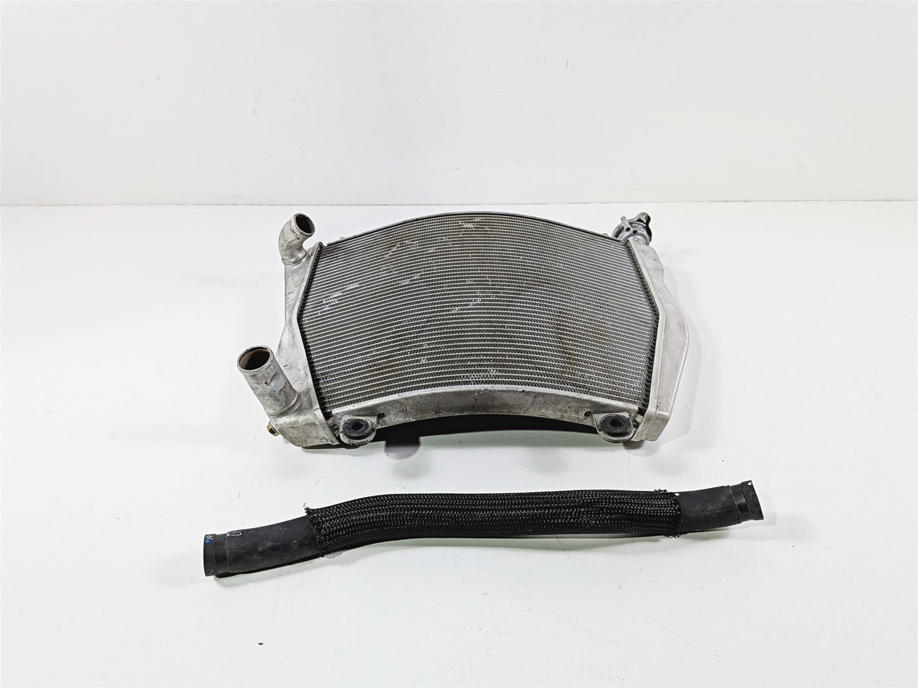 2023 Ducati Streetfighter V4 Water Coolant Radiator - No Leaks 54812531A-Mototech271