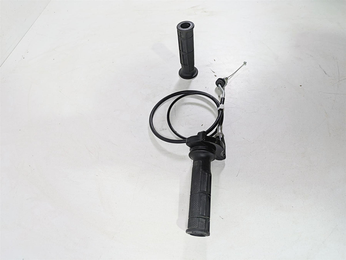 2022 Ducati Scrambler Desert Sled Throttle Control + Grip & Cable Set 65420521A {{ shop.shopifyCountryName }} - Mototech271