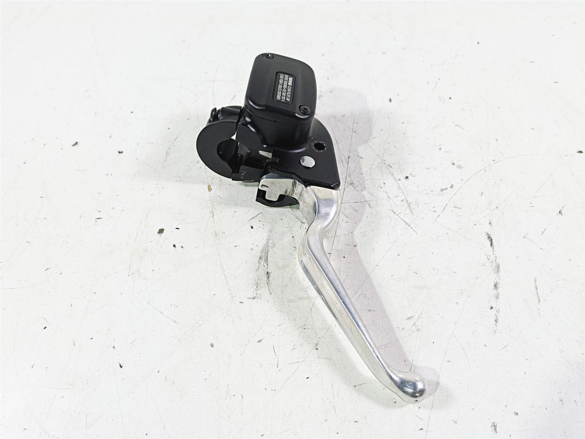 2019 Harley FLHCS Softail Heritage Front Brake Master Cylinder 1/2" 41700233 {{ shop.shopifyCountryName }} - Mototech271