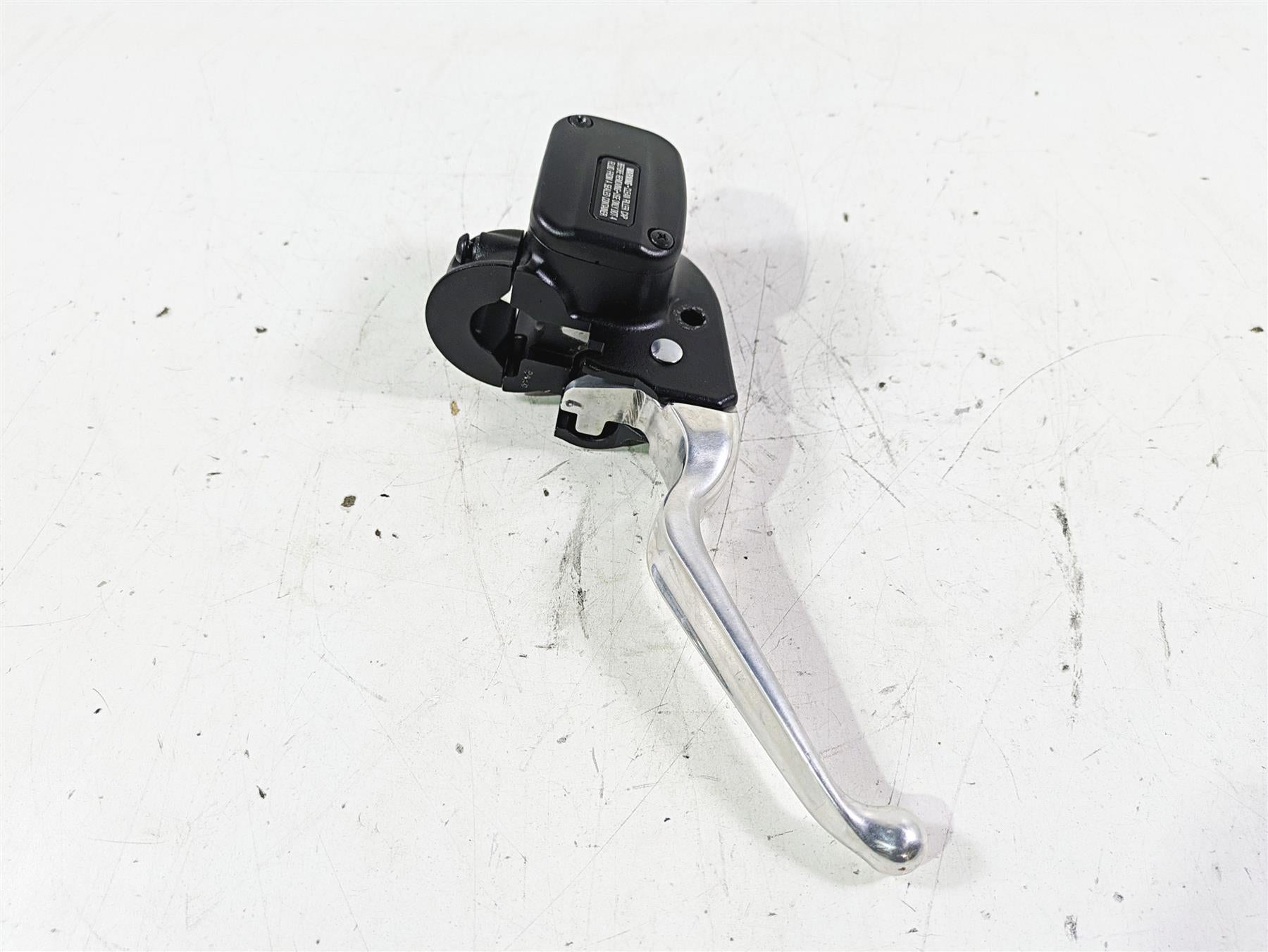 2019 Harley FLHCS Softail Heritage Front Brake Master Cylinder 1/2" 41700233 {{ shop.shopifyCountryName }} - Mototech271