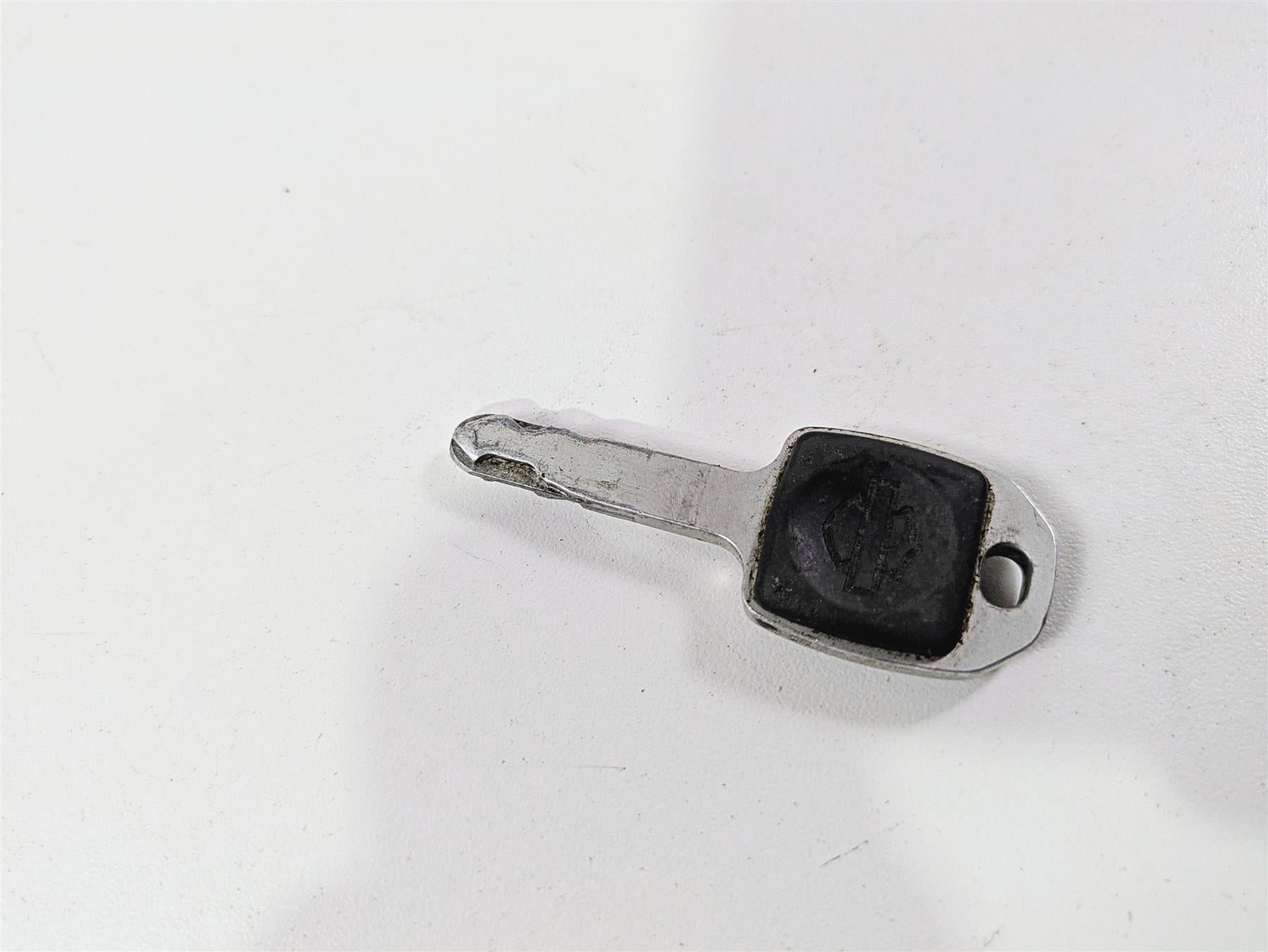 2018 Harley FLHCS Softail Heritage 115th Key Lock Set 45600056 {{ shop.shopifyCountryName }} - Mototech271