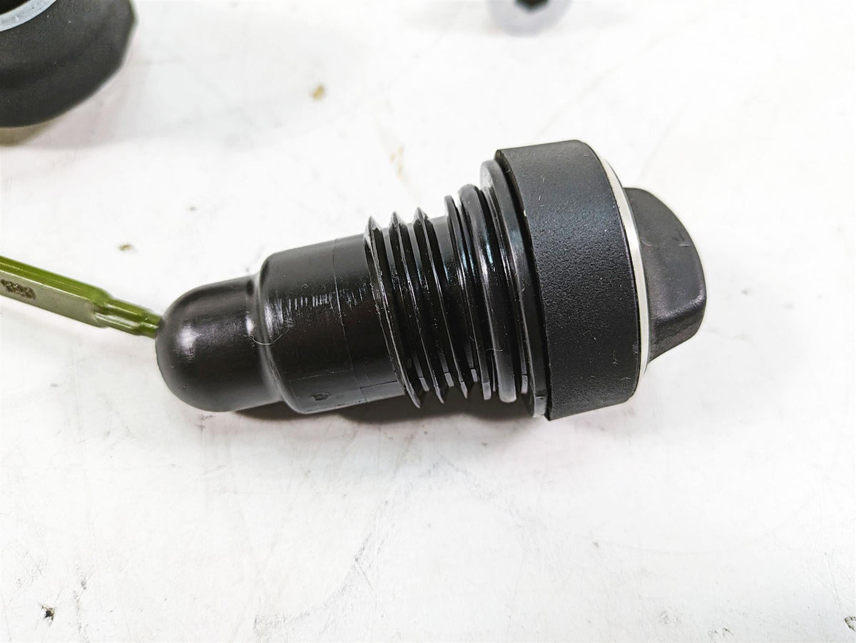 2015 Harley FXDL Dyna Low Rider Oil Dip Stick Spout Set 62700001 62457-06 {{ shop.shopifyCountryName }} - Mototech271