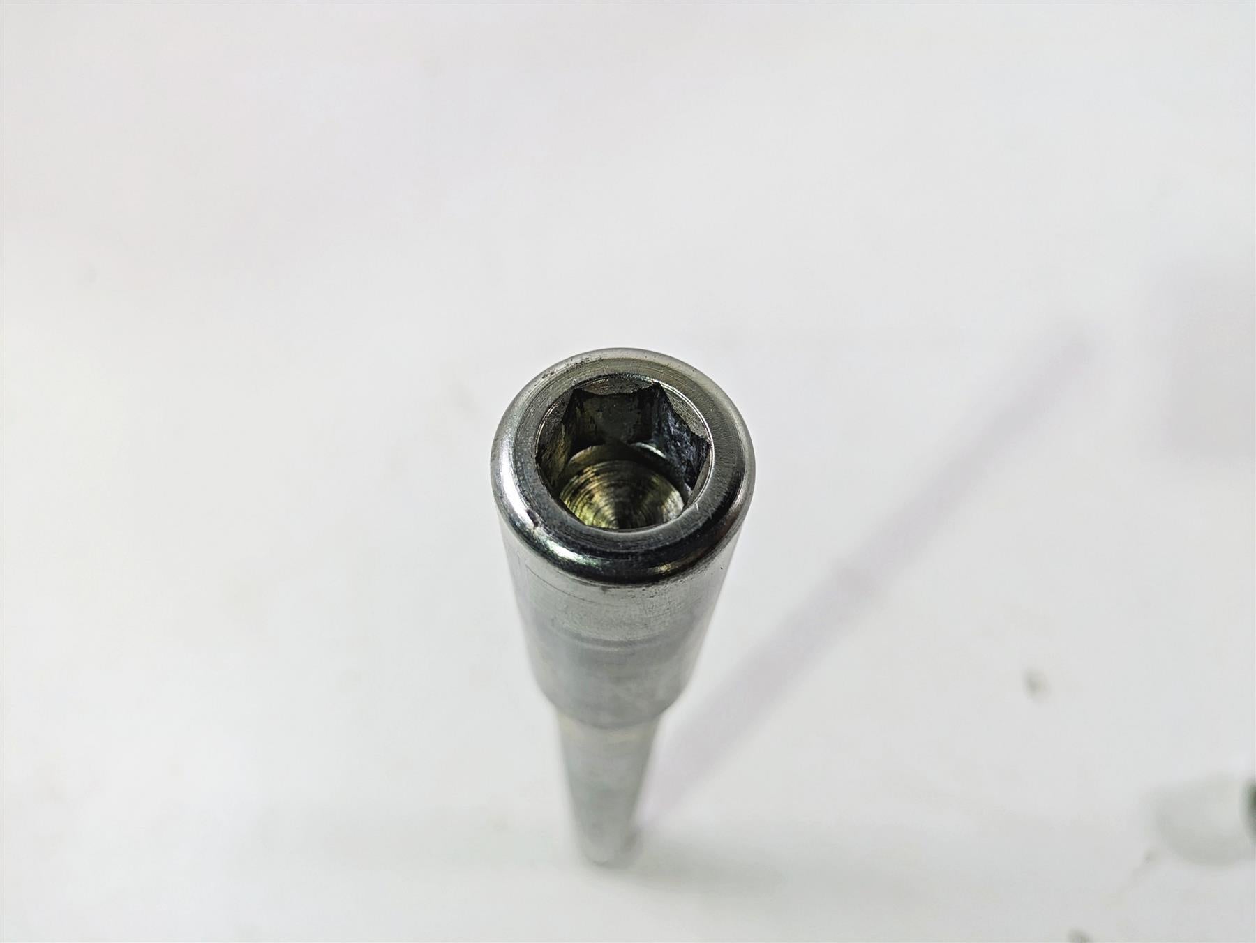 2019 Indian Chieftain Limited Front Axle Wheel Spindle 5138509 {{ shop.shopifyCountryName }} - Mototech271