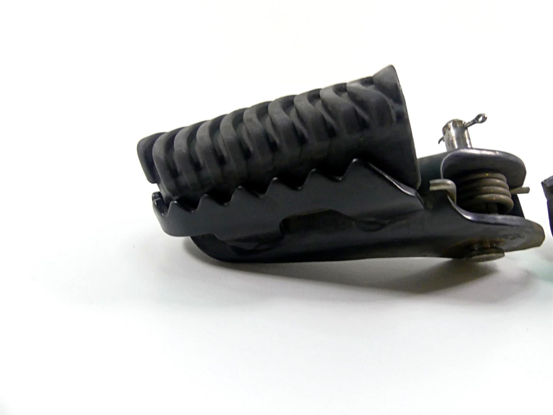 2013 BMW F800GS STD K72 Front Rider Driver Footpeg Set 46717701199 46717701200 {{ shop.shopifyCountryName }} - Mototech271