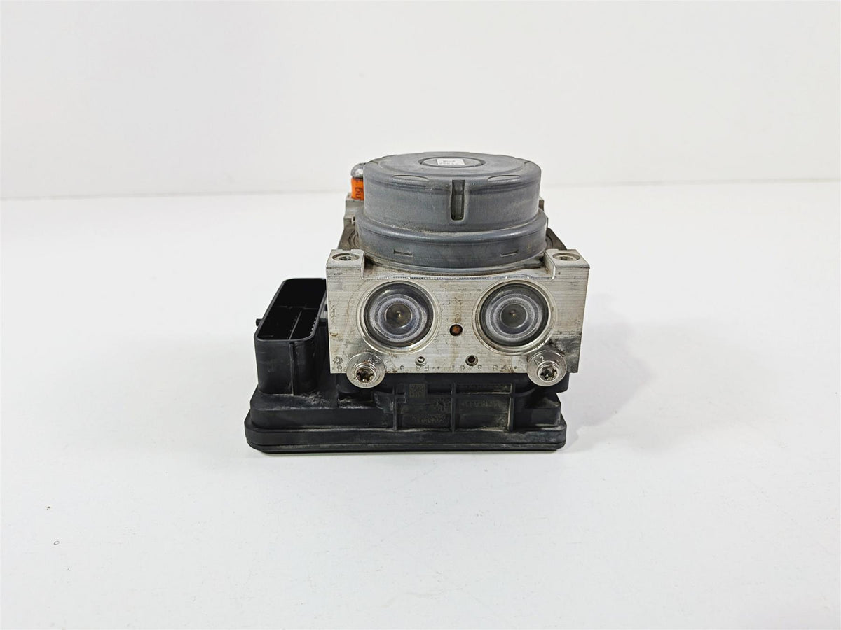 2015 BMW R1200GS K50 Abs Brake Pump Module 34518554180 34518566956 {{ shop.shopifyCountryName }} - Mototech271