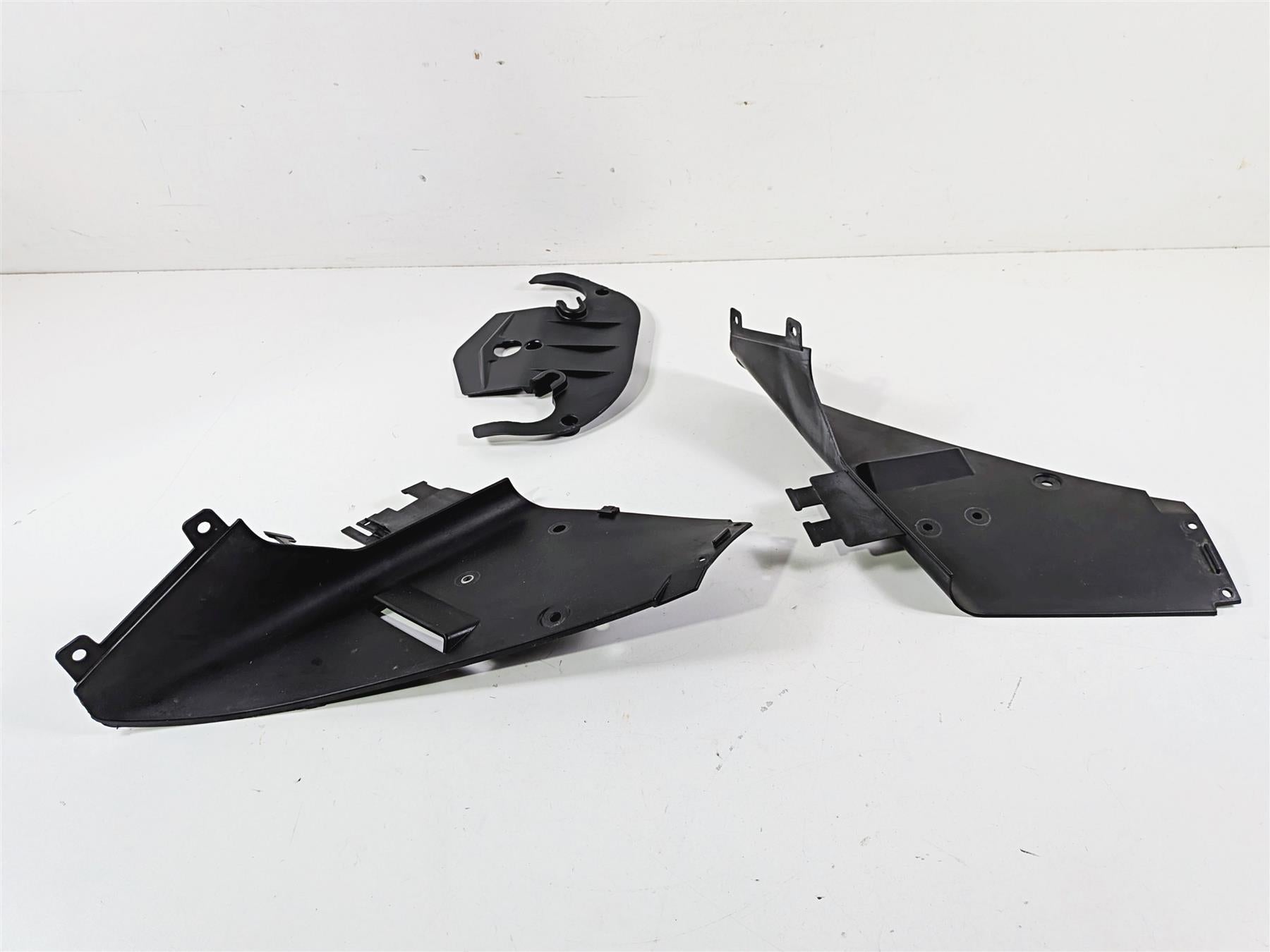 2008 Aprilia RSVR 1000 Factory Plastic Inner Trim Infill Cover Set 106889 106413 {{ shop.shopifyCountryName }} - Mototech271