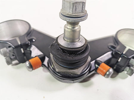 2010 BMW R1200GS K25 Lower Triple Tree Steering Clamp -Read 31427718343 {{ shop.shopifyCountryName }} - Mototech271