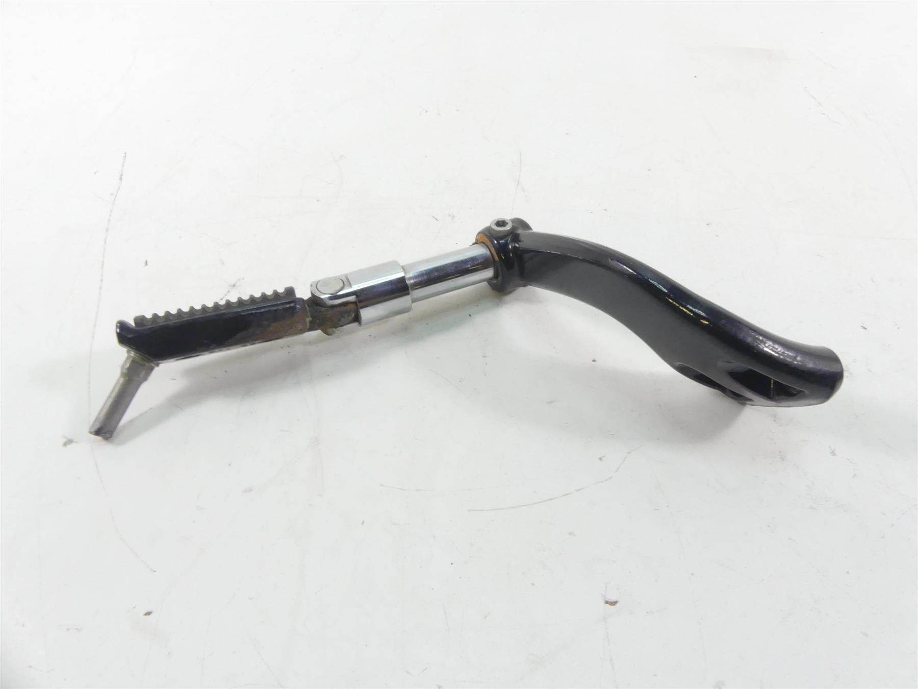 2019 Harley XL883 N Sportster Iron Front Right Mid Footpeg Foot Peg 42971-04 | Mototech271
