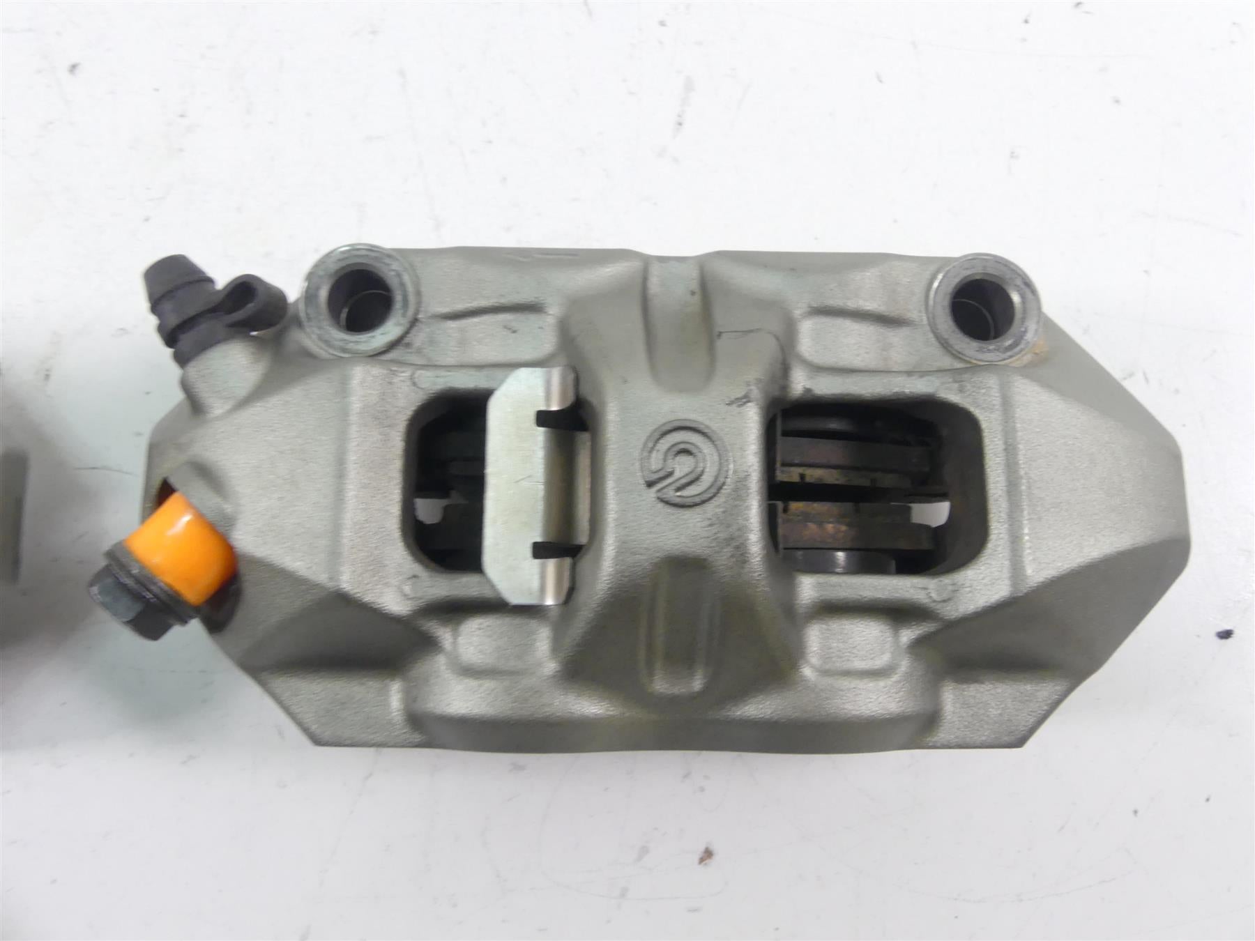 2017 Triumph Thruxton 1200 R Front 100mm Brembo Brake Caliper Set T2023520 {{ shop.shopifyCountryName }} - Mototech271