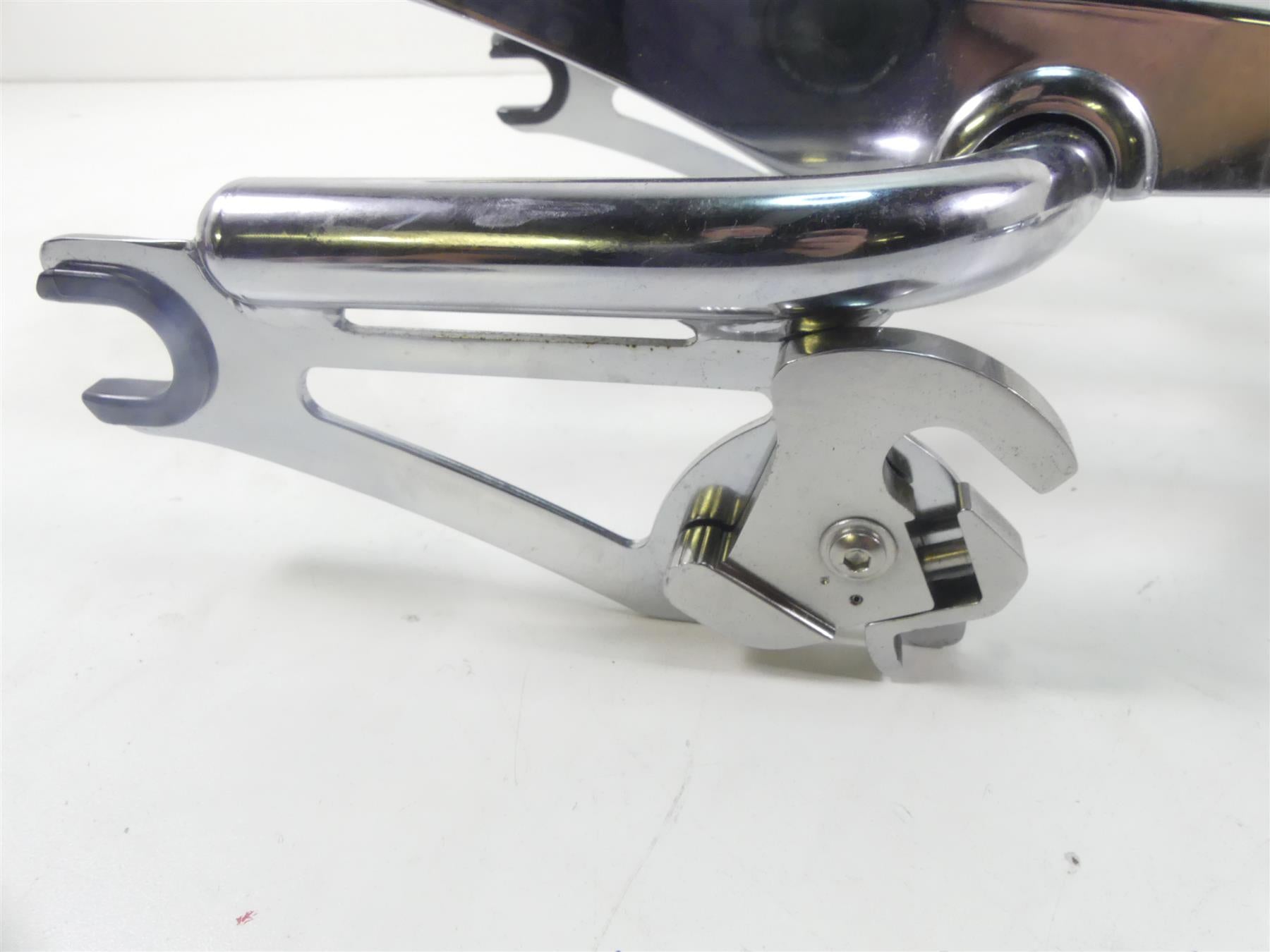 2010 Harley Touring FLHX Street Glide Quick Release Luggage Rack Mount {{ shop.shopifyCountryName }} - Mototech271