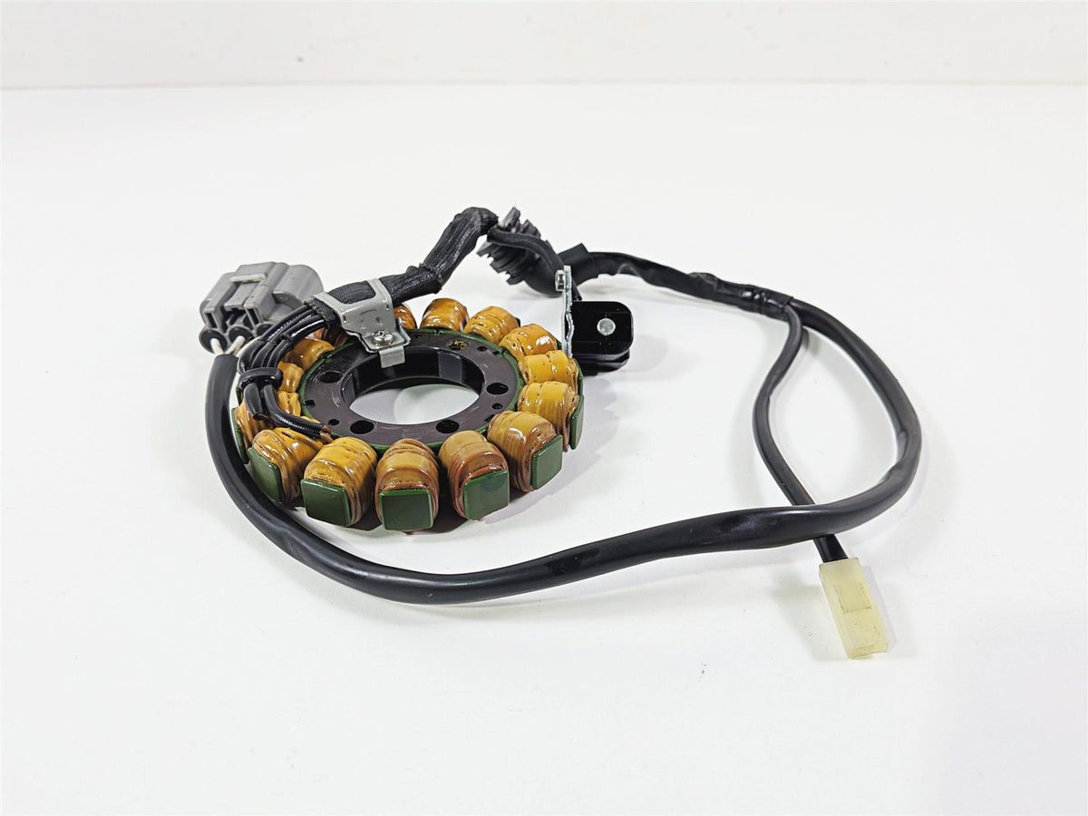 2023 Yamaha MT10 MTN1000 Stator Alternator Generator B5Y-81410-00-00 {{ shop.shopifyCountryName }} - Mototech271