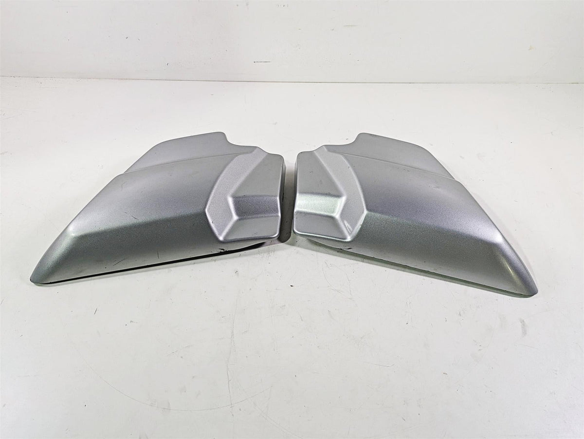 2010 Harley Touring FLHX Street Glide Side Cover Set Silver 66048-09A 66250-09 {{ shop.shopifyCountryName }} - Mototech271