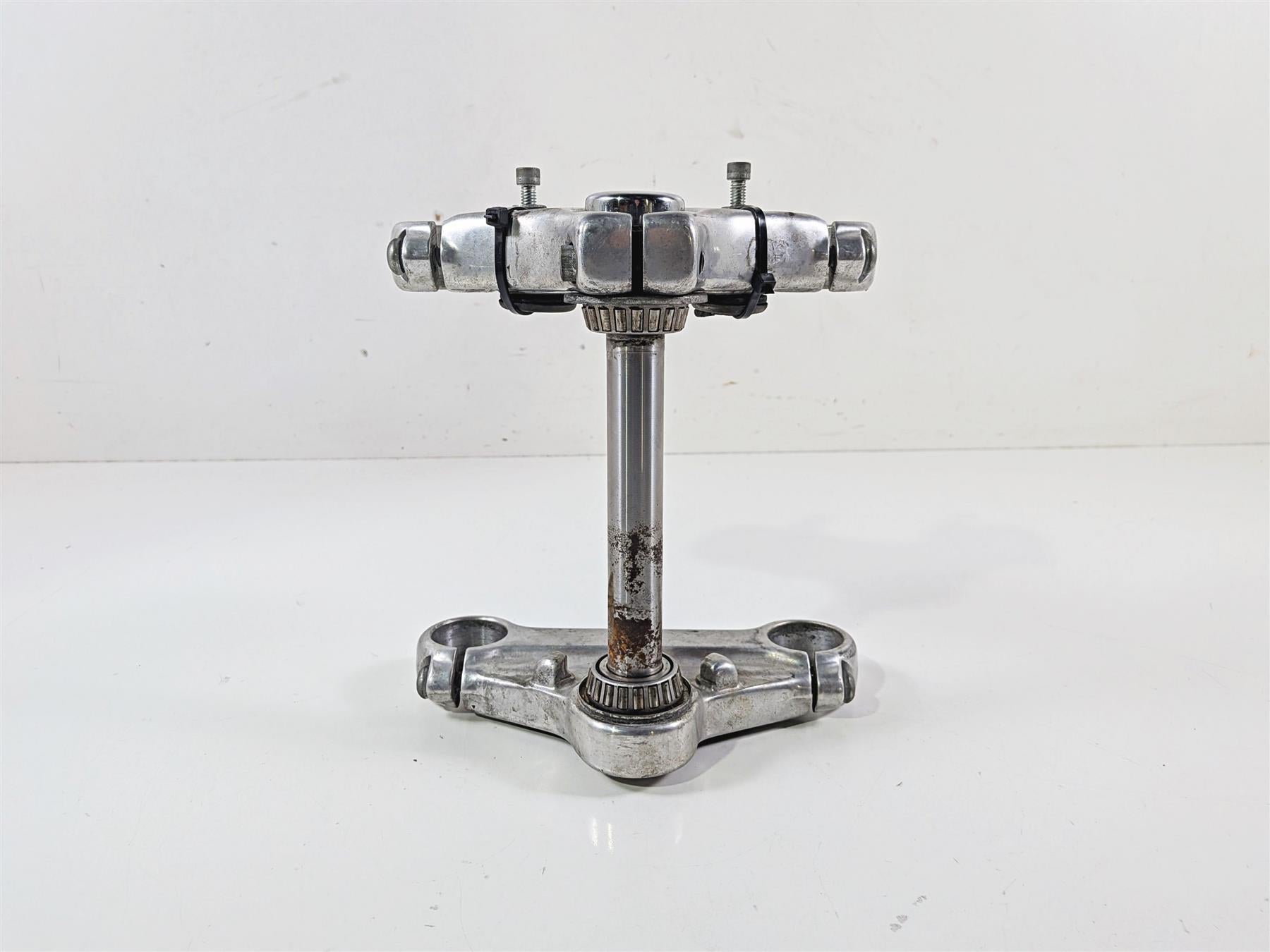 1998 Harley Dyna FXDL Low Rider Upper & Lower Triple Tree - Read 45598-90B {{ shop.shopifyCountryName }} - Mototech271