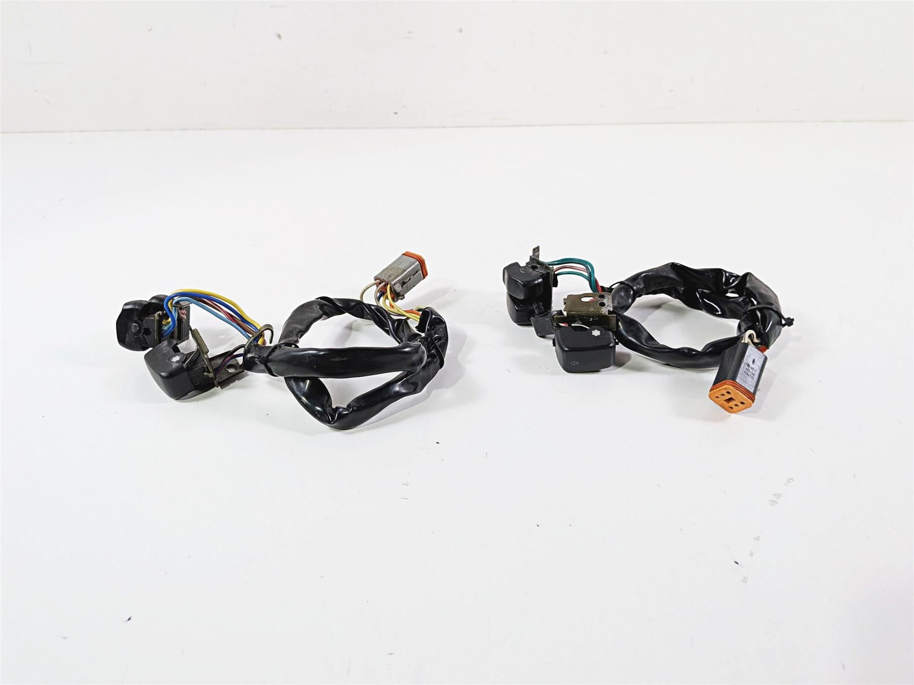 2003 Harley Sportster XL1200 Left Right Hand Control Switch Set 71682-06A {{ shop.shopifyCountryName }} - Mototech271