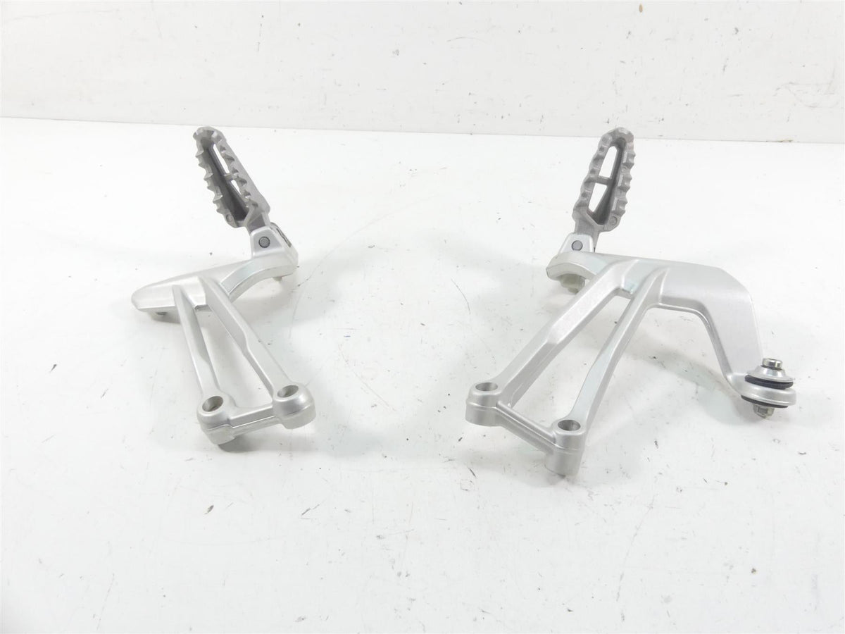 2020 Ducati Multistrada 1260 Enduro Rear Passenger Footpeg Rest Set 82412631AA {{ shop.shopifyCountryName }} - Mototech271