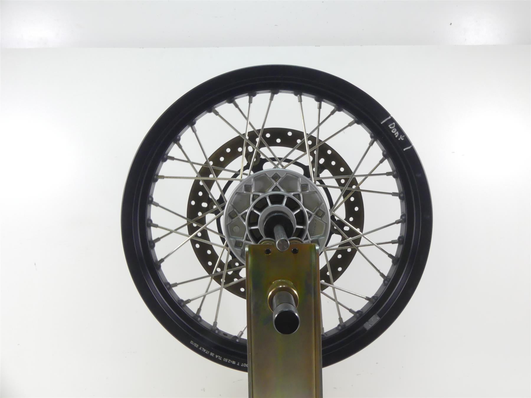 2016 Moto Guzzi V7 II Special 750 Front Spoke Wheel Rim 18x2.5 - Read B063702 {{ shop.shopifyCountryName }} - Mototech271