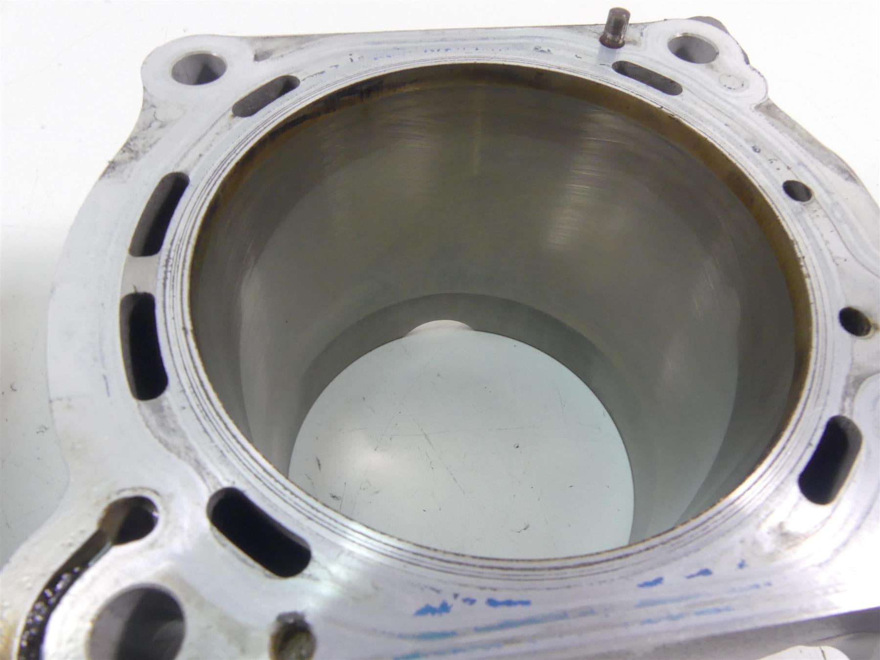 2015 KTM 1290R Super Duke Cylinder Jug Barrel Piston Set 6133003830024 {{ shop.shopifyCountryName }} - Mototech271