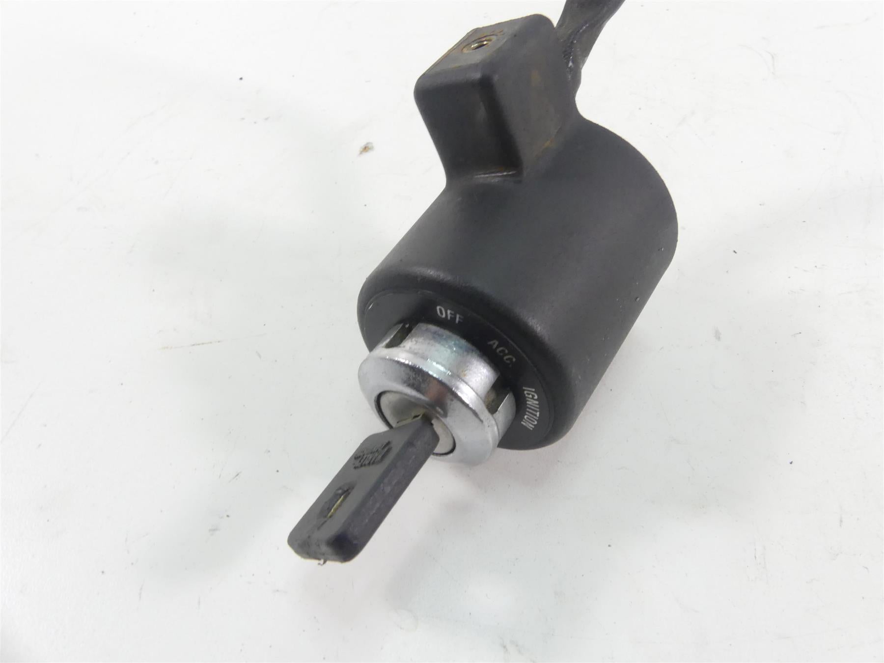 2003 Harley Sportster XL1200 C 100th Anniv Ignition Switch Key Set 71441-94 {{ shop.shopifyCountryName }} - Mototech271