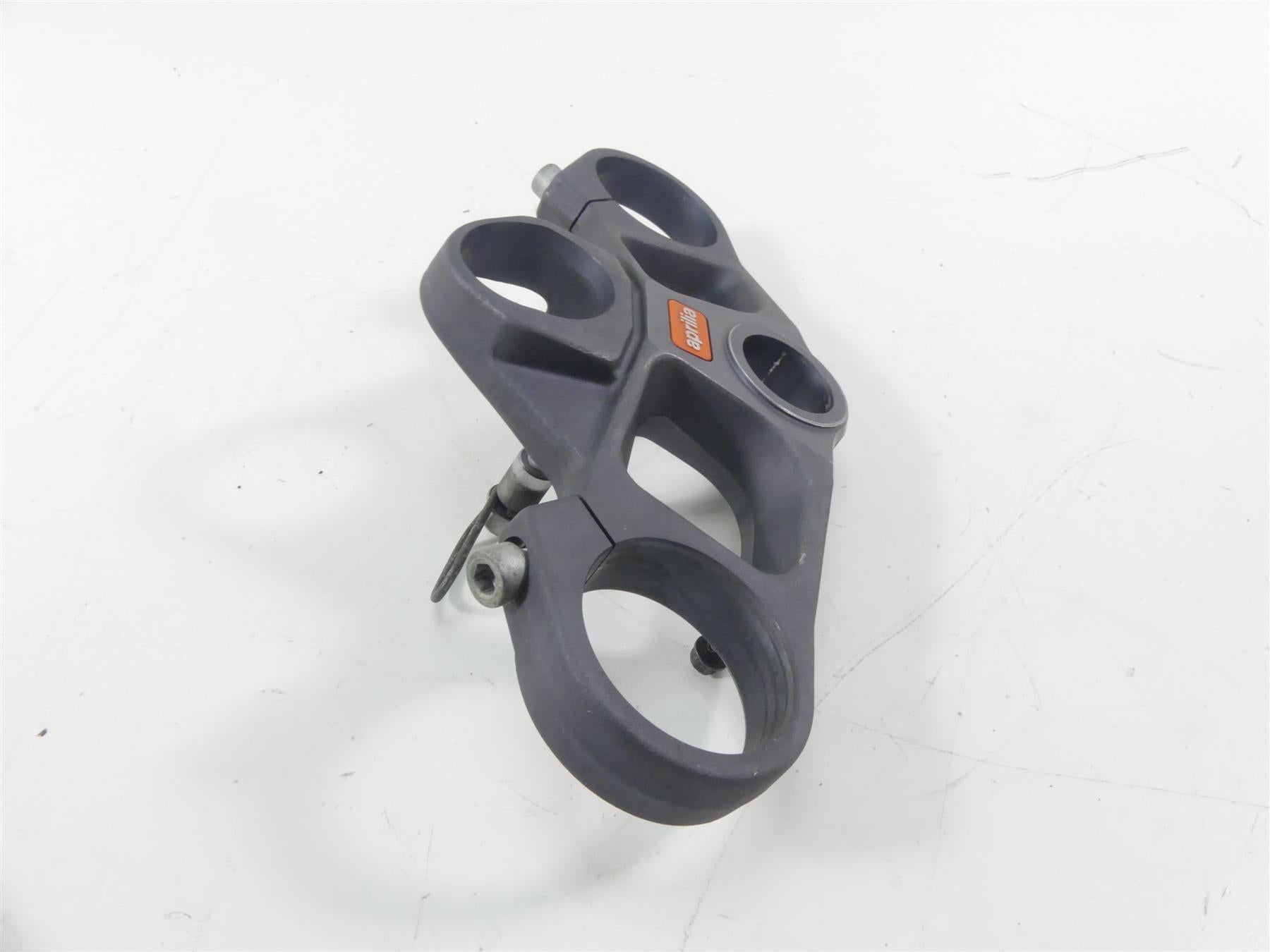 2004 Aprilia RSV 2 1000R Mille Upper Triple Tree AP8163121 {{ shop.shopifyCountryName }} - Mototech271