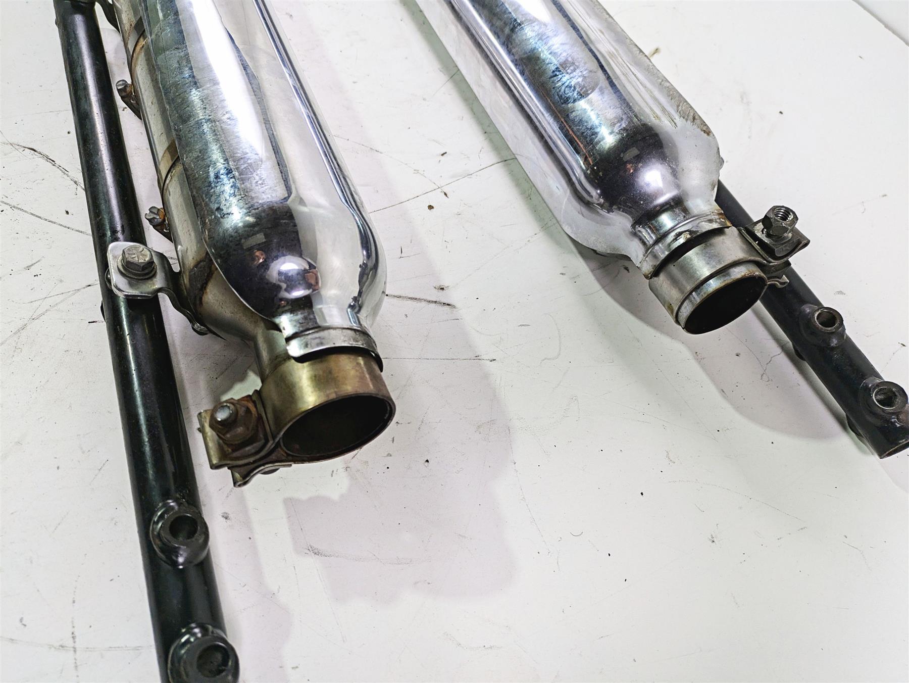 2005 Harley Softail FLSTSCI Heritage Springer Exhaust Pipe Muffler READ 65751-05 {{ shop.shopifyCountryName }} - Mototech271