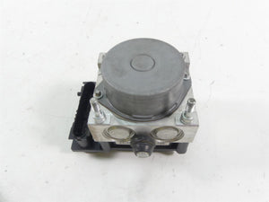 2009 BMW F800GS K72 Bosch Abs Brake Pump Pressure Modulator Module 34517683109
