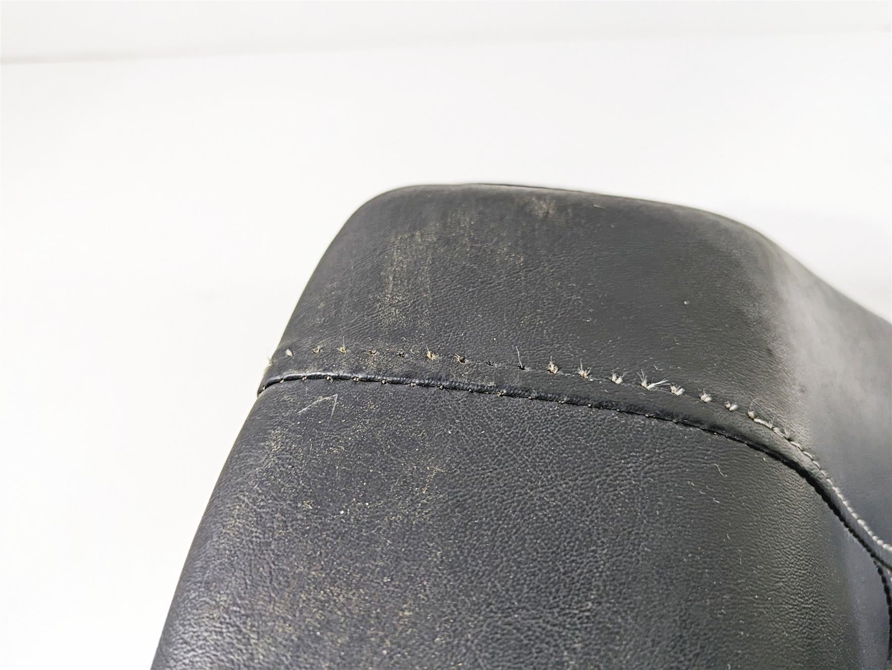 2013 Harley VRSCDX Night Rod Sp Front Rider Driver Seat -Stich Damage 52000005 {{ shop.shopifyCountryName }} - Mototech271