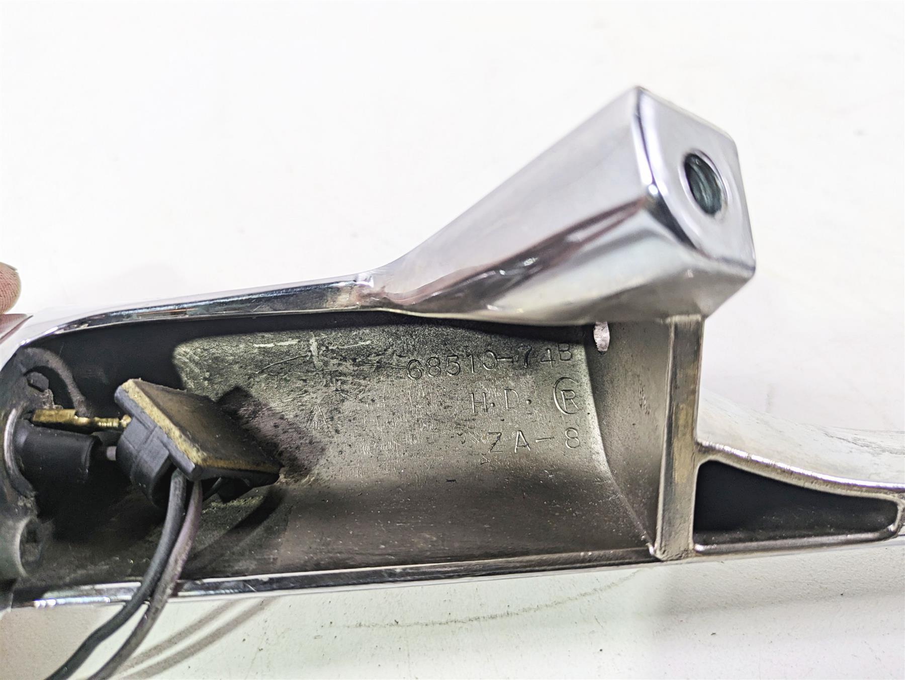 1996 Harley Touring FLHTCUI Electra Glide Rear Turn Signal Blinker Bar 68510-74B {{ shop.shopifyCountryName }} - Mototech271