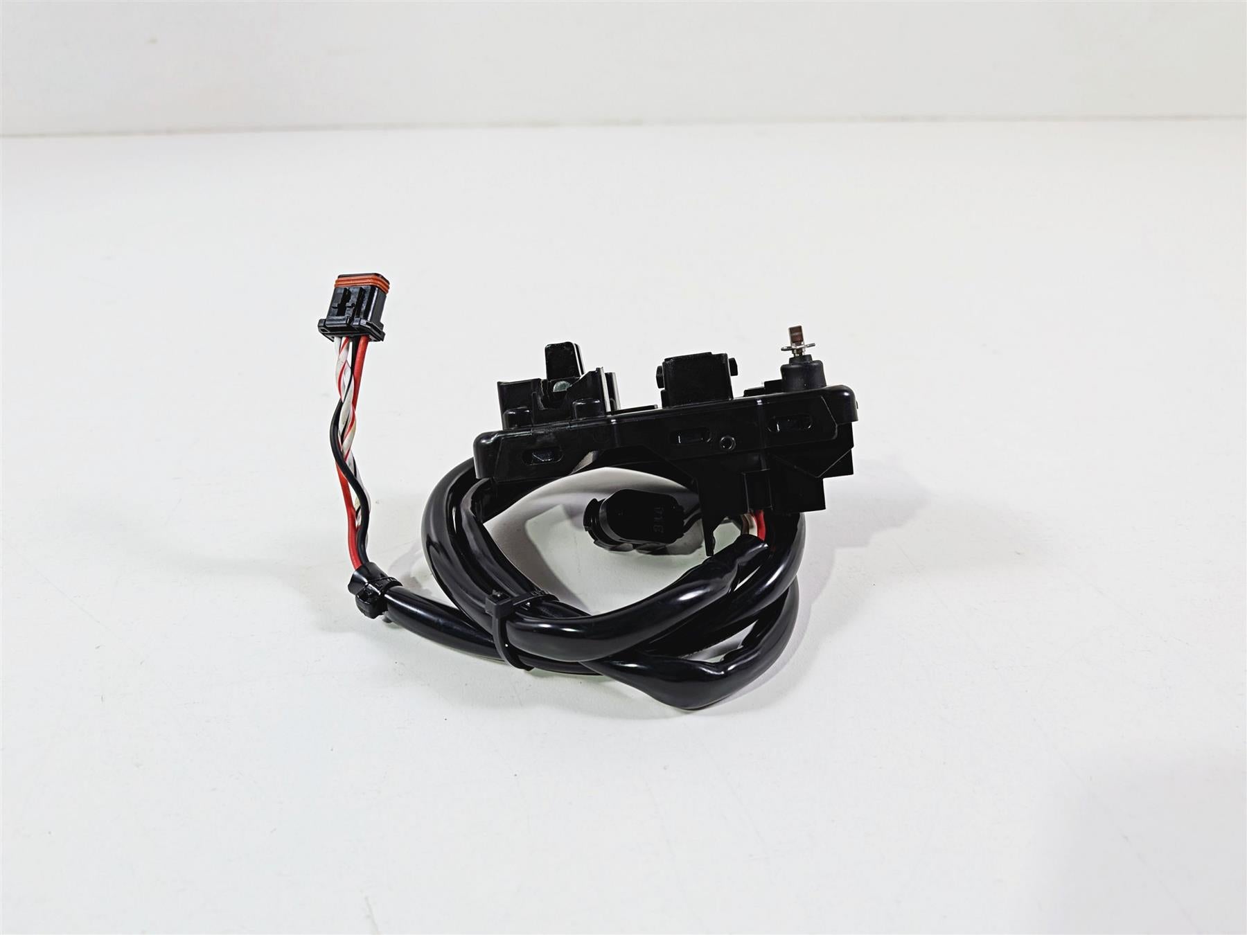 2024 Harley Softail FXLRST Low Rider Left Hand Control Switch Internals 71500632 {{ shop.shopifyCountryName }} - Mototech271