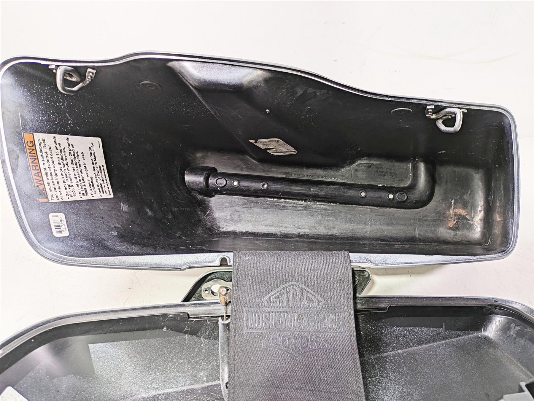2010 Harley Touring FLHX Street Glide Left Saddlebag Saddle Bag Silver 90753-93 {{ shop.shopifyCountryName }} - Mototech271