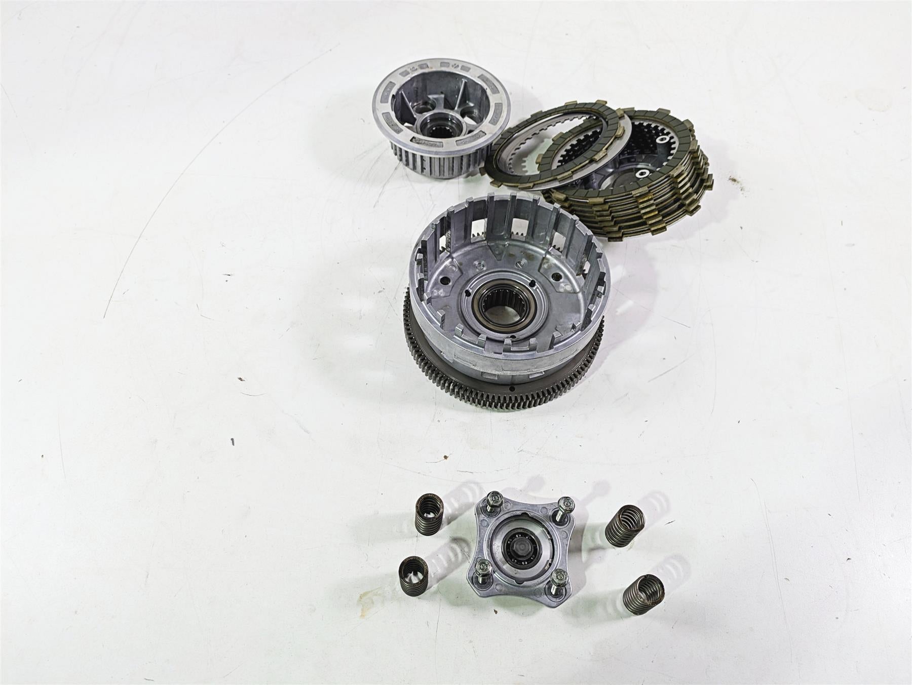 2010 Harley VRSCF Muscle Rod Clutch Basket Friction Disc Set 36699-01KB {{ shop.shopifyCountryName }} - Mototech271