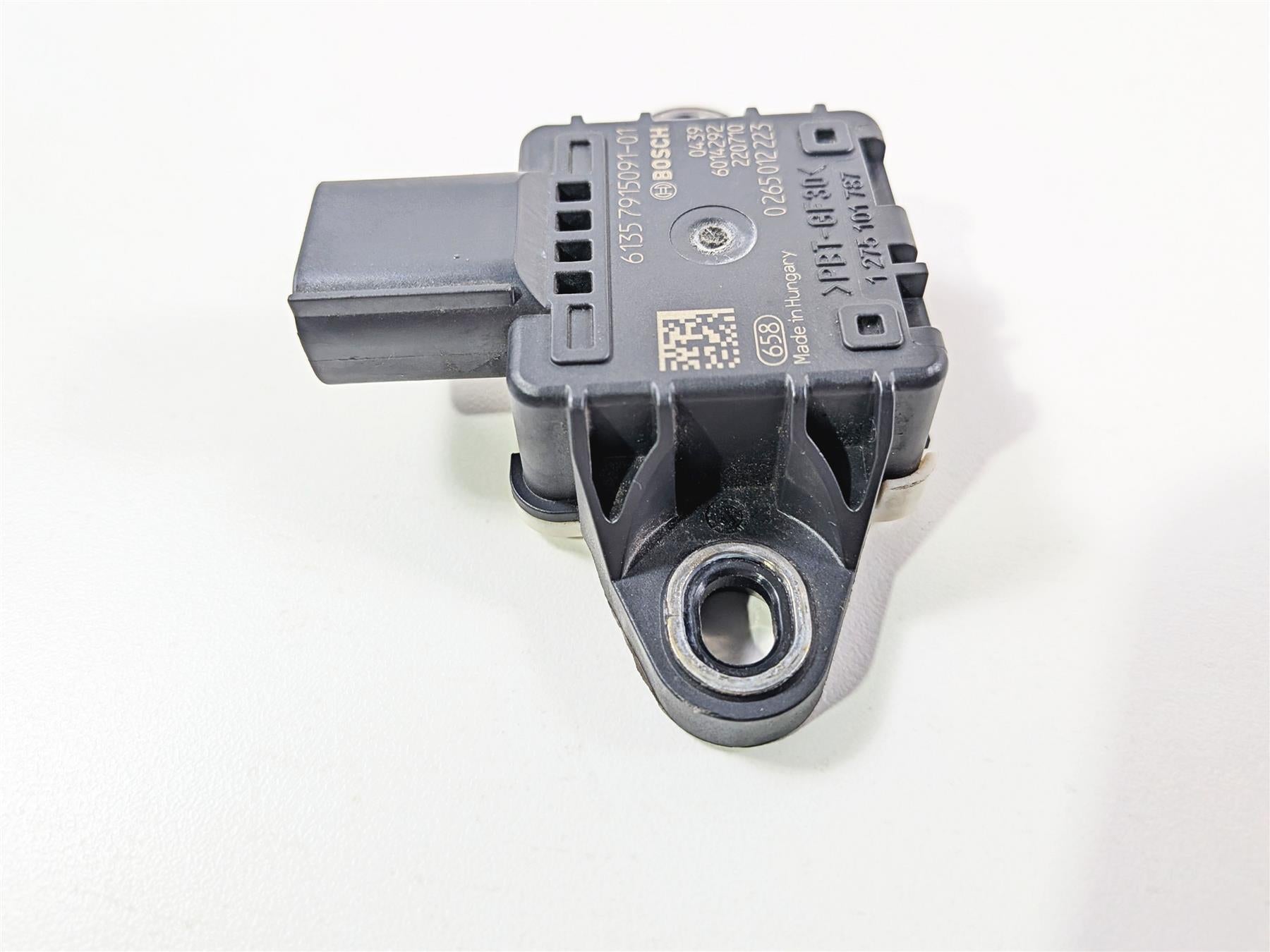 2023 BMW R nineT Scrambler K23 Bosch Lean Angle Fall Speed Sensor 61357915091 {{ shop.shopifyCountryName }} - Mototech271