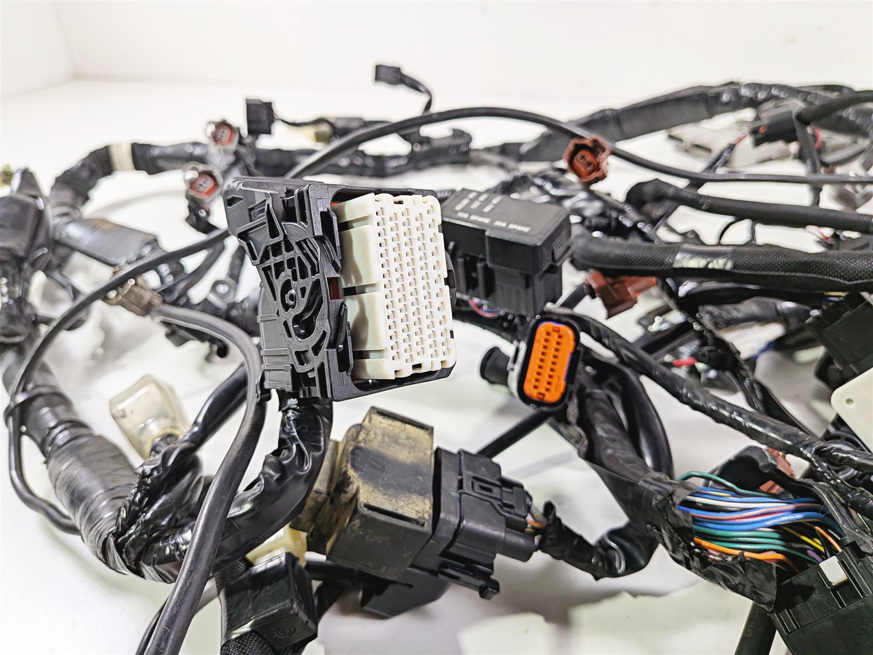 2022 Kawasaki ZX10R ZX1000 Ninja Main Wiring Harness Light Module 26031-3788 {{ shop.shopifyCountryName }} - Mototech271