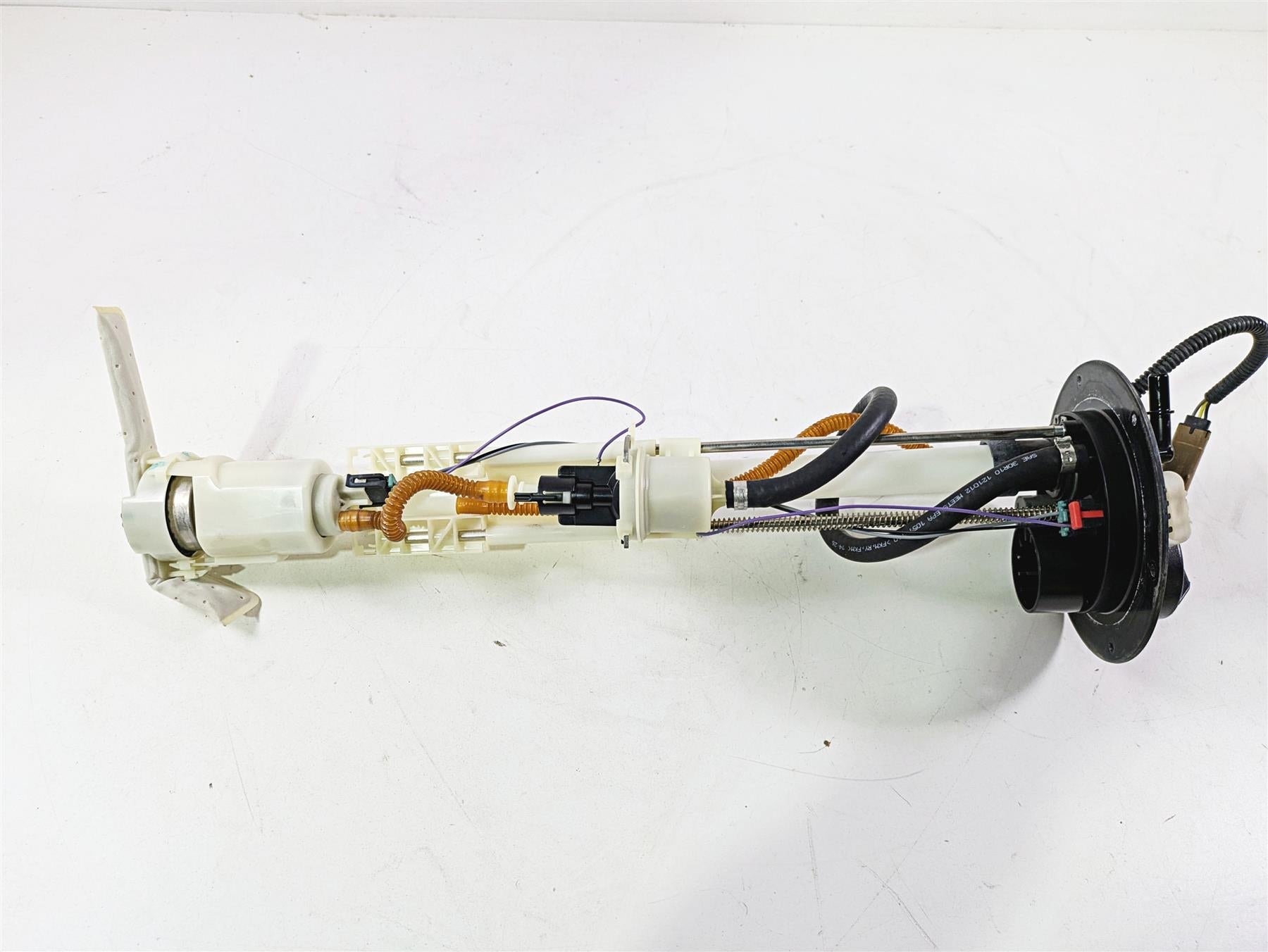 2013 Harley VRSCF Muscle Rod Fuel Gas Petrol Pump - Tested 75310-07 {{ shop.shopifyCountryName }} - Mototech271