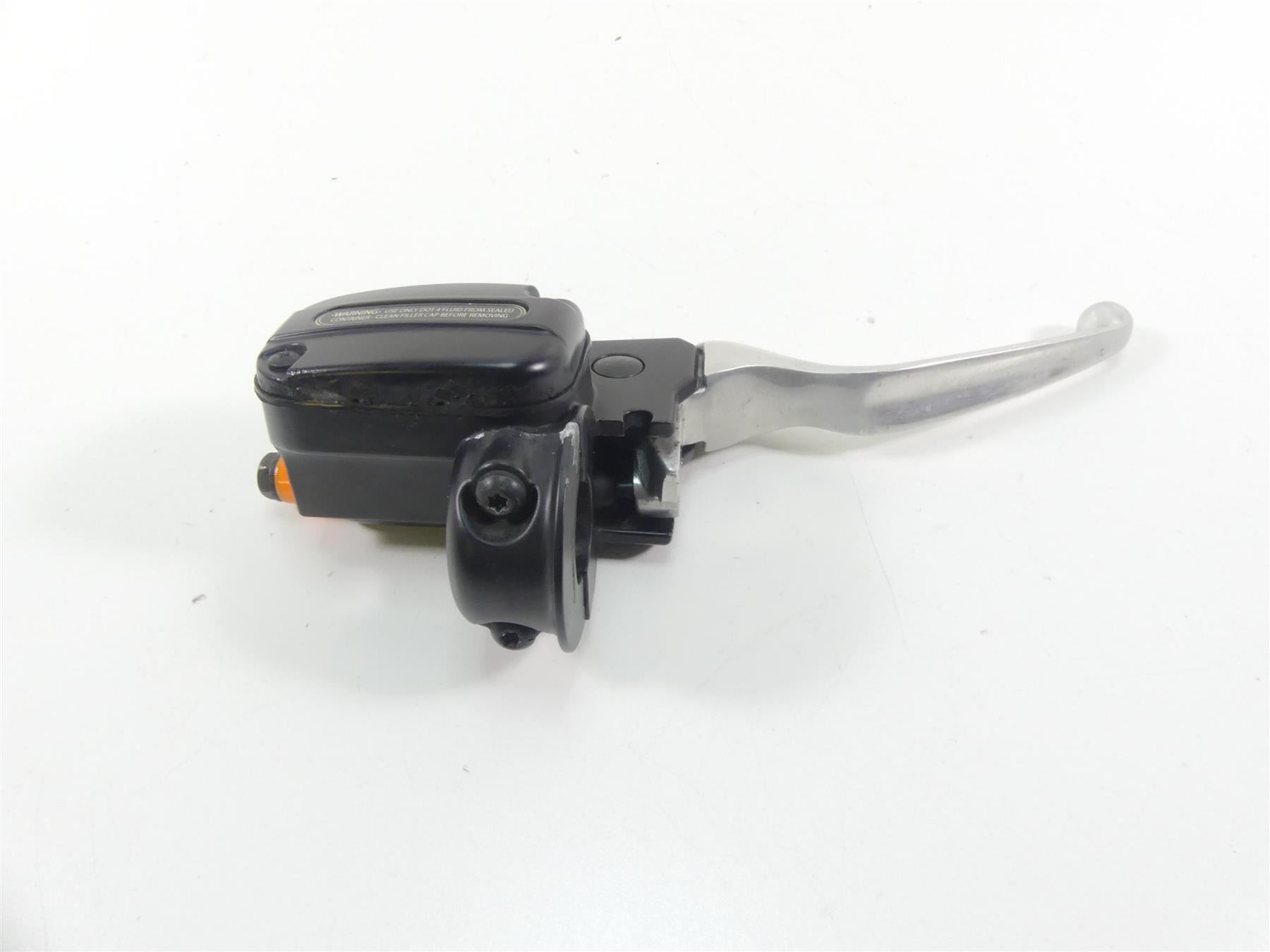 2006 Harley VRSCD Night Rod Front Brake Master Cylinder 11/16" 44551-06C {{ shop.shopifyCountryName }} - Mototech271