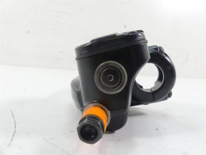 2012 Harley Touring FLHTP Electra Glide Front Brake Master Cylinder 44551-08F