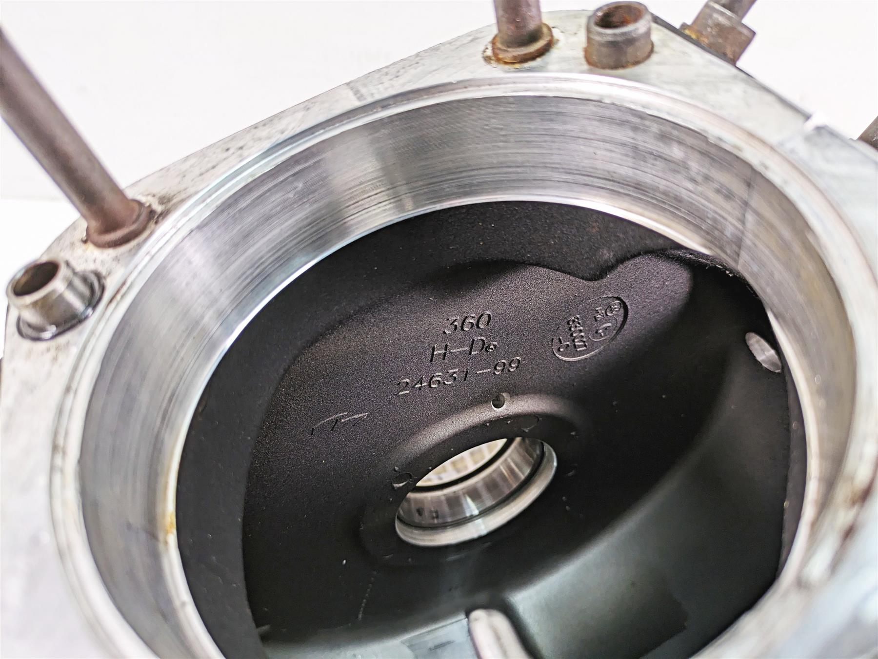 1999 Harley Touring FLHTC Electra Glide 88ci Engine Crank Case Set 24597-99C {{ shop.shopifyCountryName }} - Mototech271