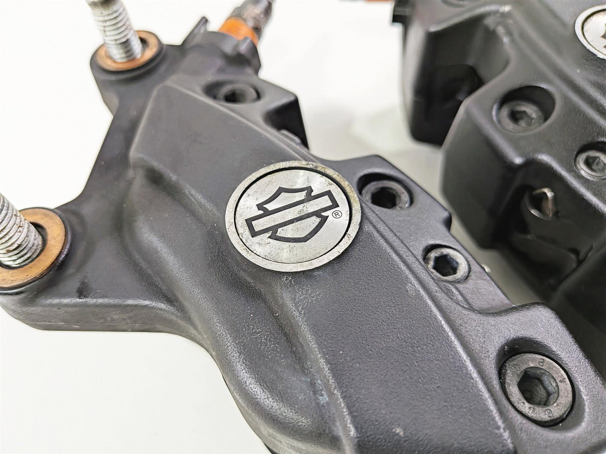 2017 Harley Touring FLHXS Street Glide Front Brake Caliper Set 43027-08 44023-08 {{ shop.shopifyCountryName }} - Mototech271