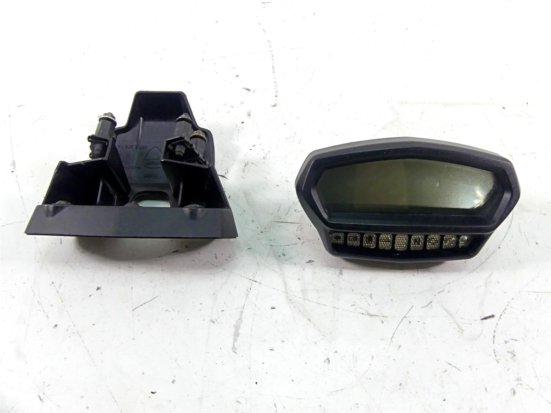 2013 Ducati Diavel Red Speedometer Gauge Instrument Cluster Gauge 40610842B {{ shop.shopifyCountryName }} - Mototech271