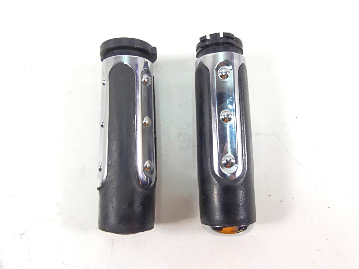 2007 Harley Touring FLHRSE CVO Road King Left Right Hand Grip Set 57202-07 {{ shop.shopifyCountryName }} - Mototech271