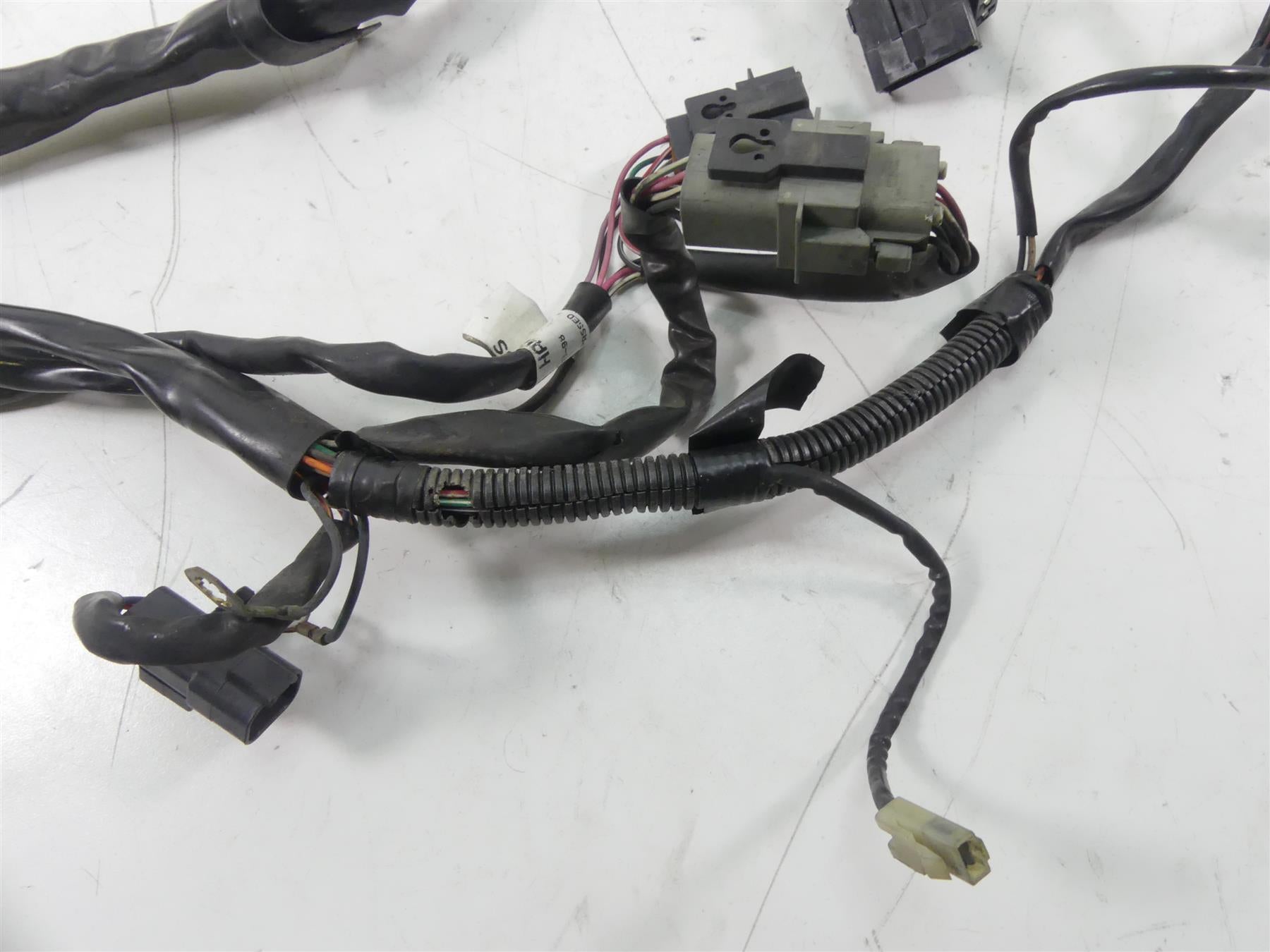 1998 Harley Touring FLHTC Electra Glide Main Wiring Harness Loom 70985-98 {{ shop.shopifyCountryName }} - Mototech271