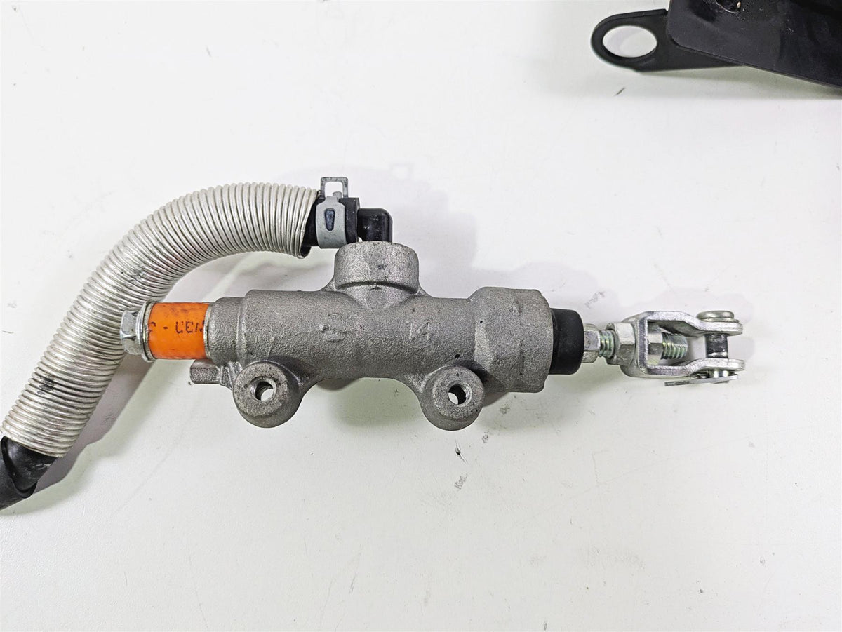 2019 Suzuki M109R VZR1800 Boulevard Rear Brake Master Cylinder 14mm 69600-48G00 {{ shop.shopifyCountryName }} - Mototech271