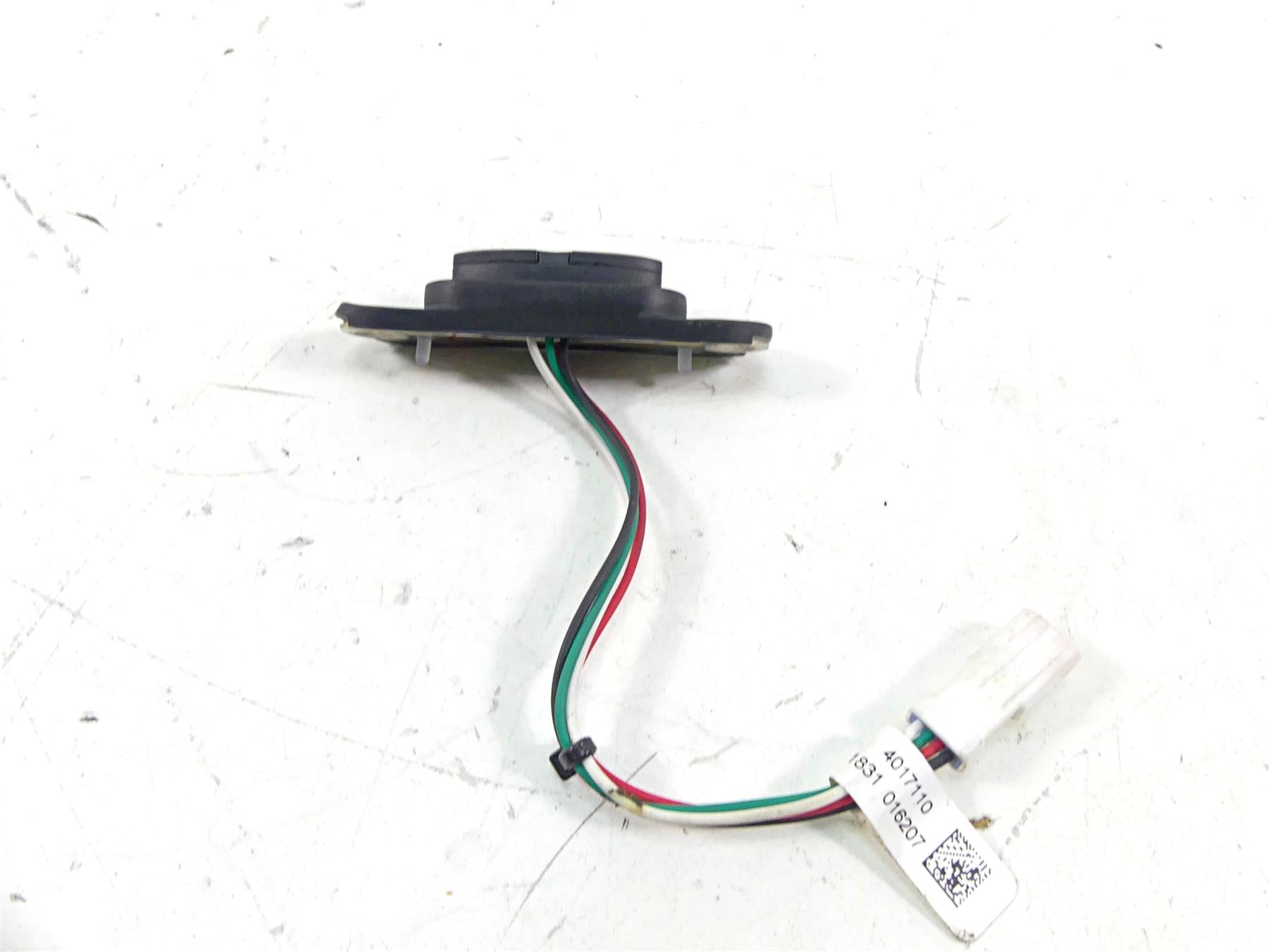2019 Indian Chieftain Classic Electrical Saddlebag Lock Switch 4017110 {{ shop.shopifyCountryName }} - Mototech271