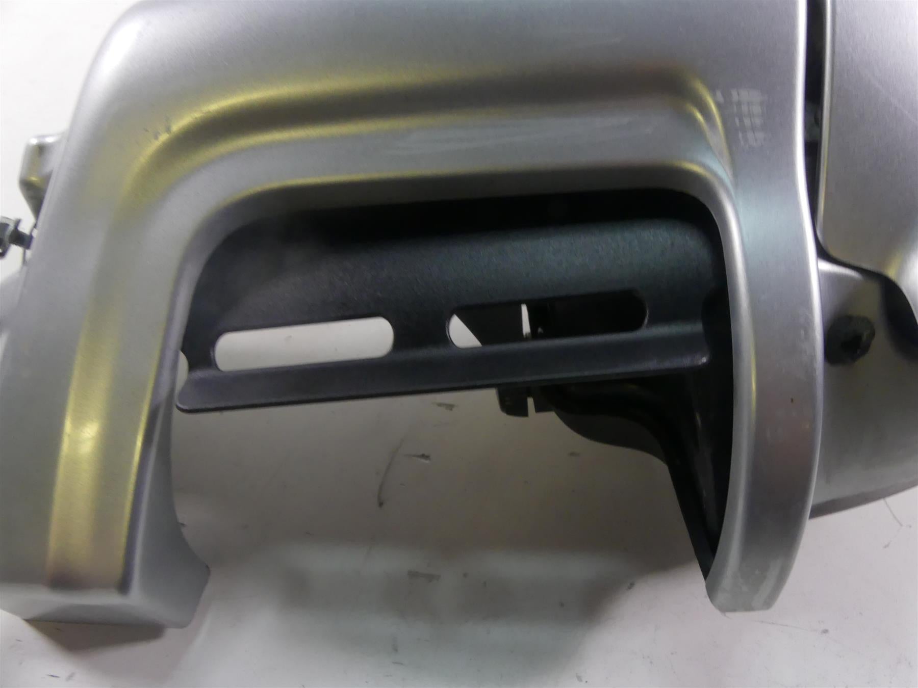 2010 Harley Touring FLHX Street Glide Lower Leg Fairings + Hogtunes Mounts {{ shop.shopifyCountryName }} - Mototech271